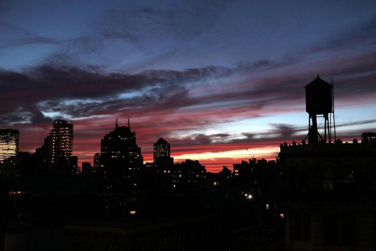 Stunning Nyc Views! Free Gym! Doorman! Terrace!