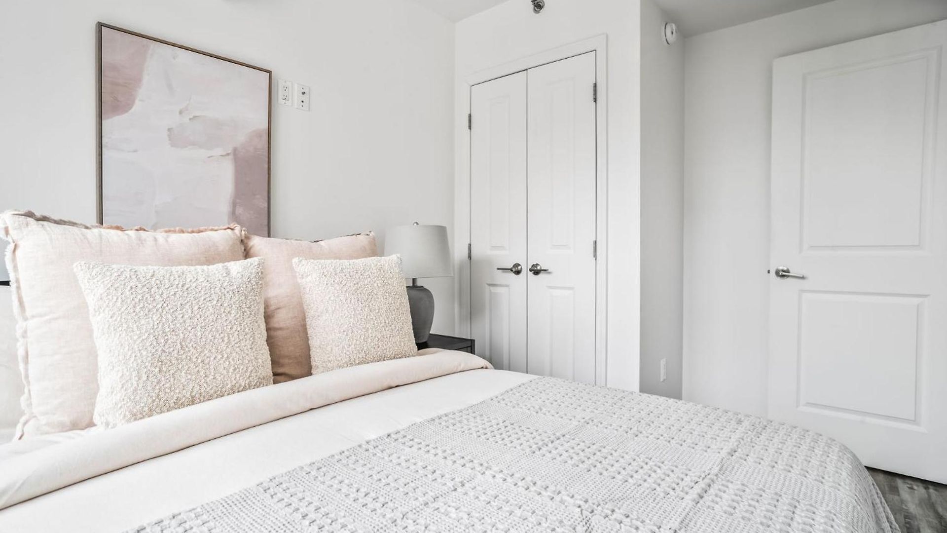 Chic Midtown 2bedroom Cozy & Modern Retreat In Hells Kitchen Apartment