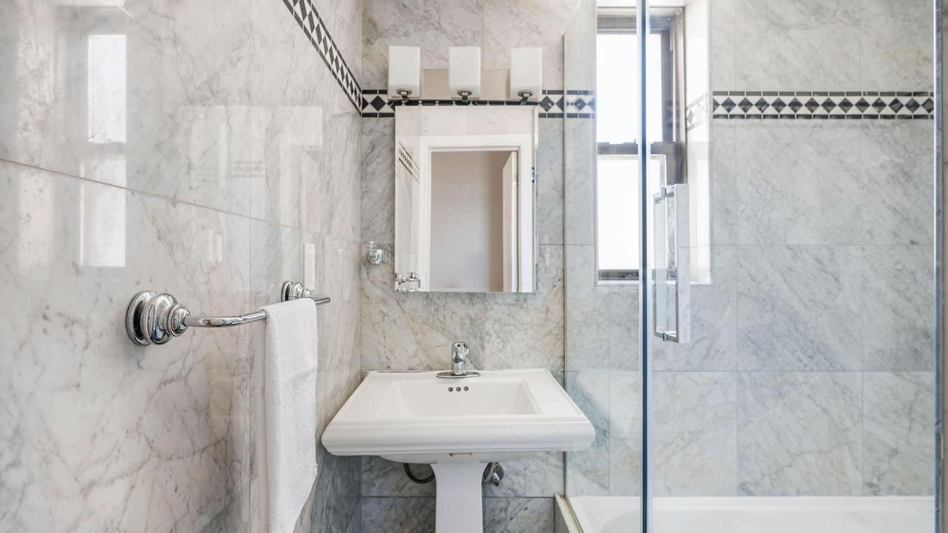 Apartment 73-806 New 1br 1bth Uws Doorman Gym