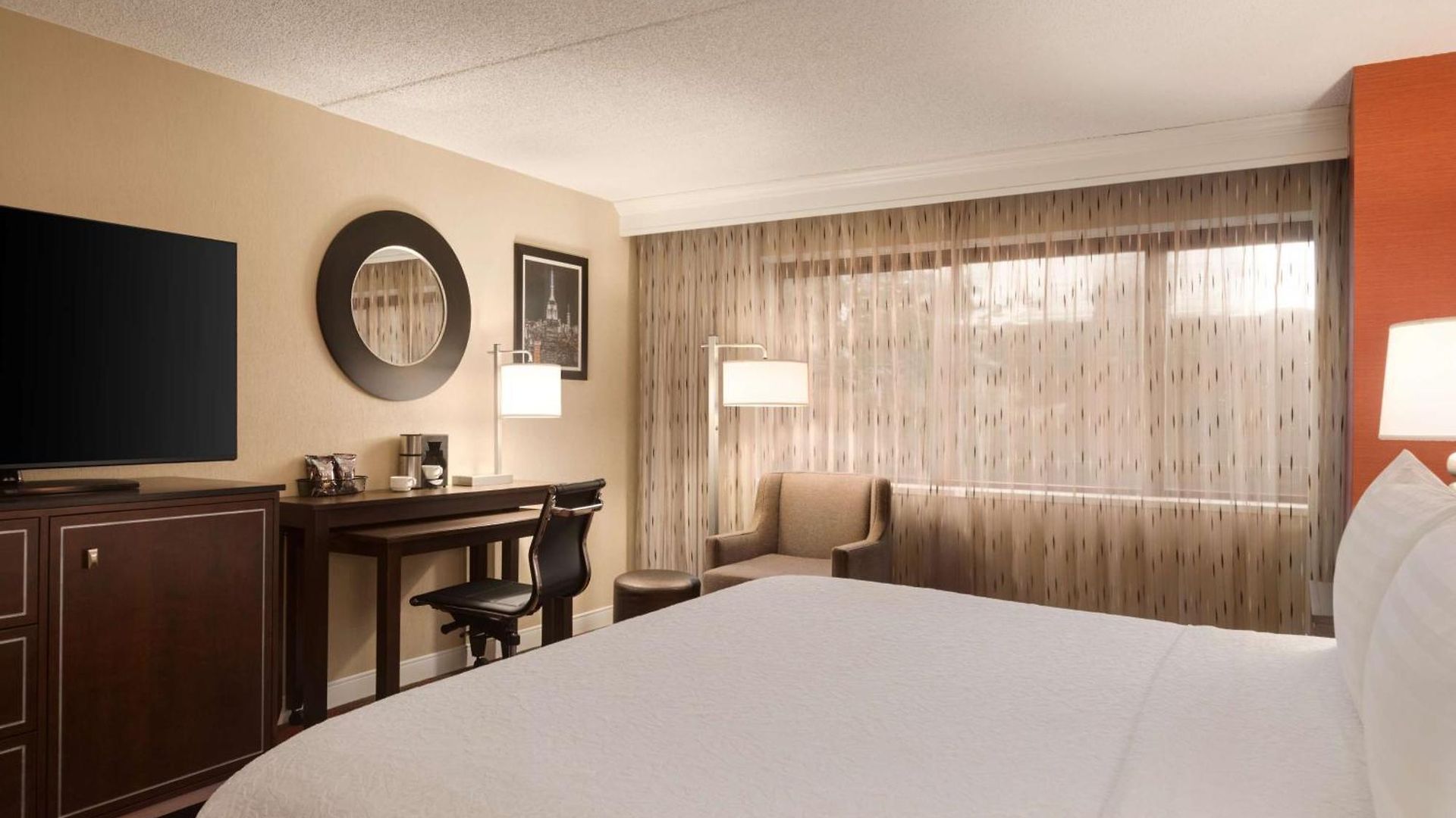 Hotel Doubletree By Hilton New York-laguardia