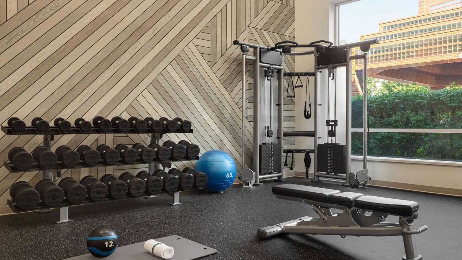 Doubletree By Hilton New York-laguardia