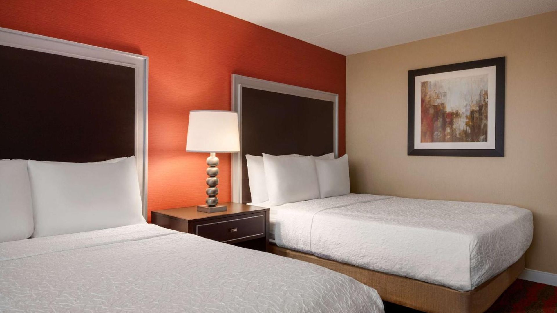 Doubletree By Hilton New York-laguardia 3*