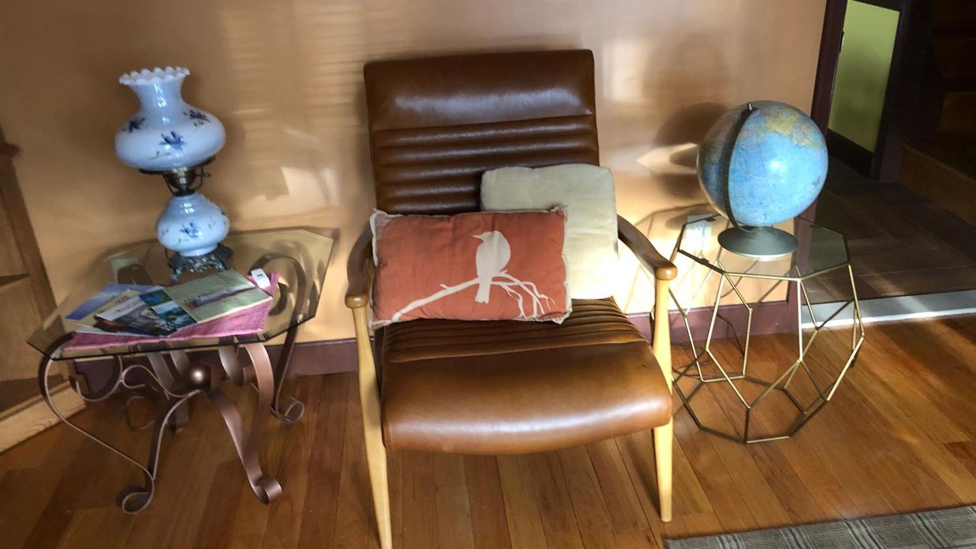 Private Unit With Own Entrance To Share *