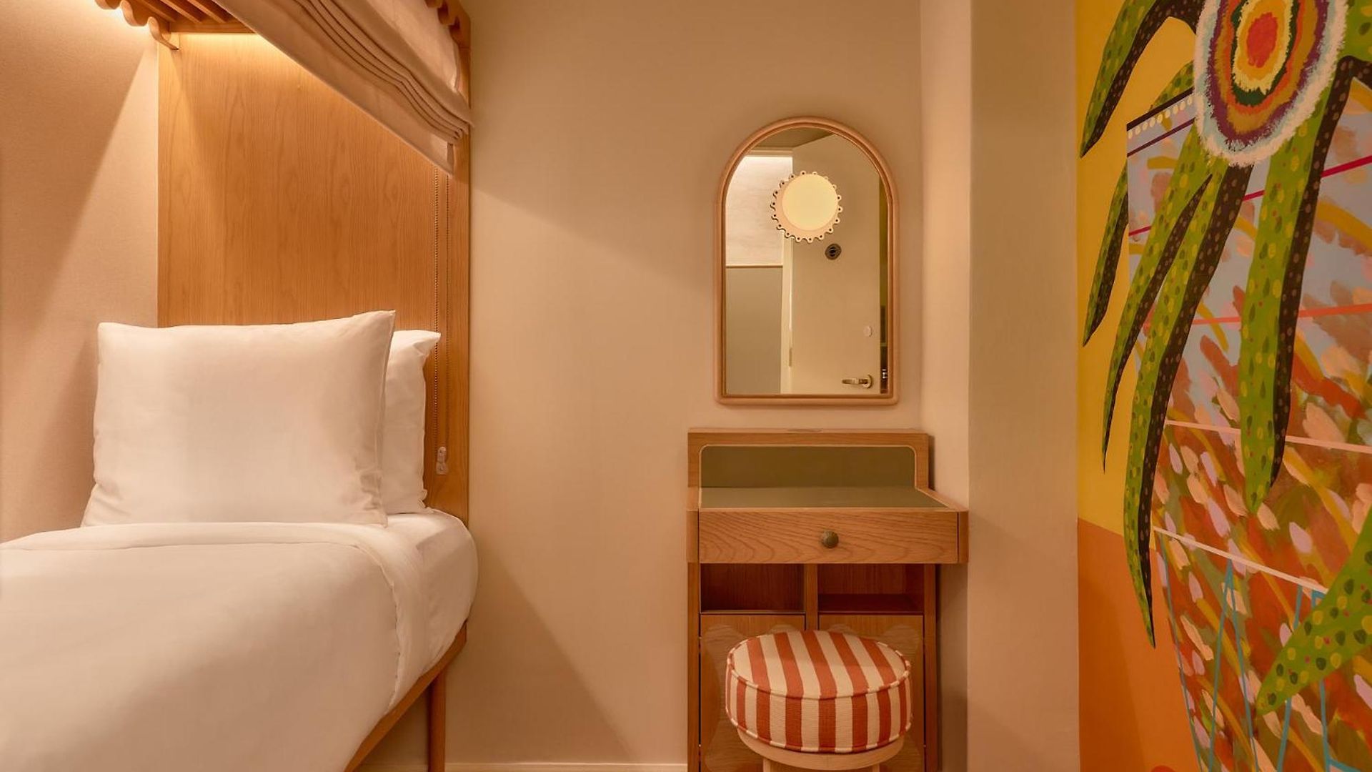 Now Now Noho (adults Only) Hostel