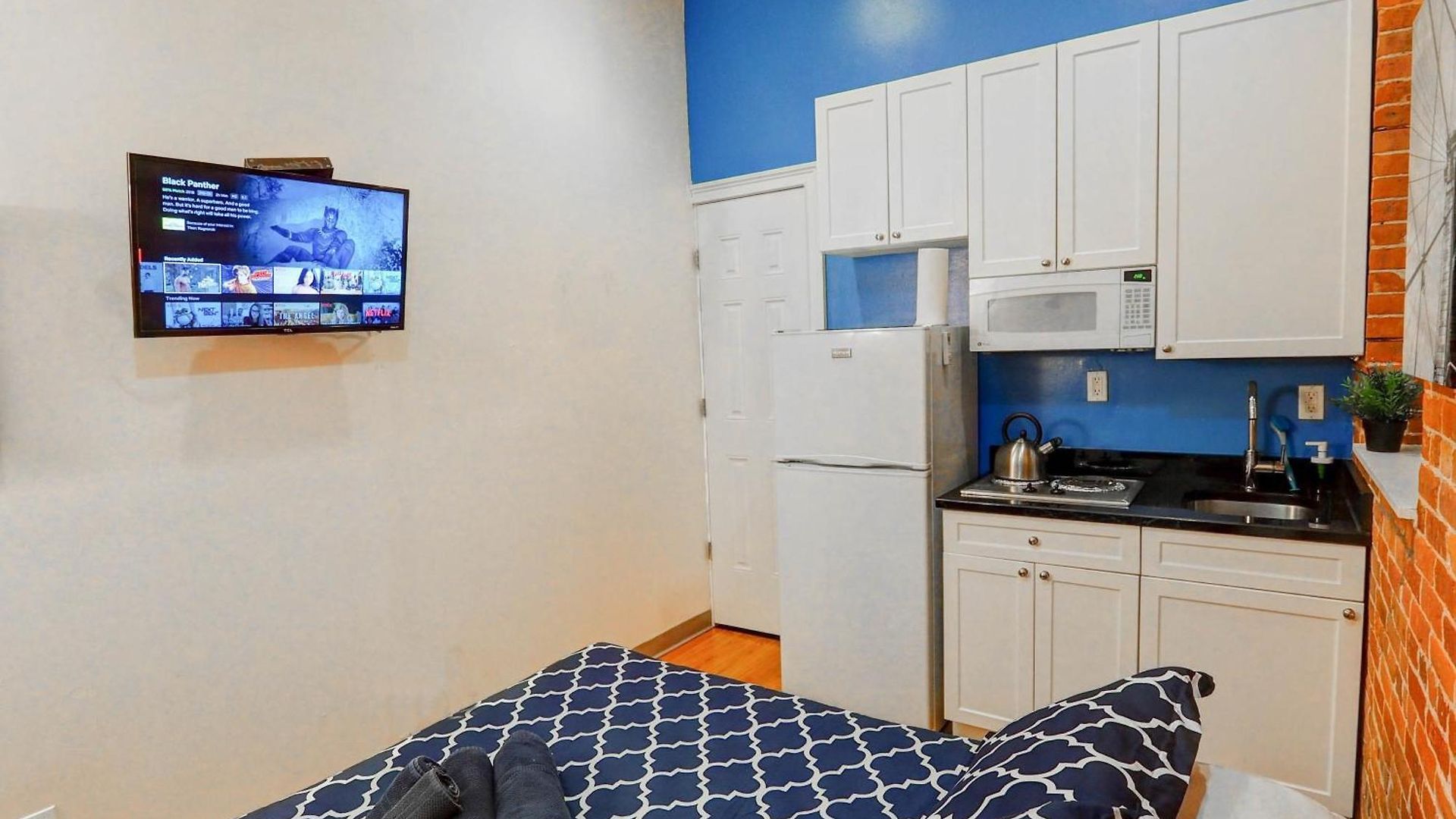 Metropolitan Manhattan Apartment