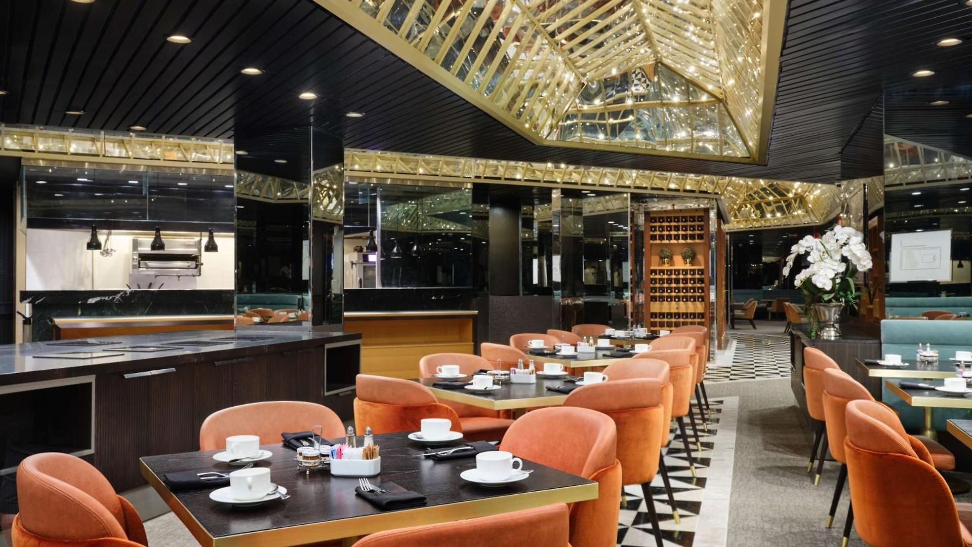 Millennium Hilton One Un Plaza Hotel 4*