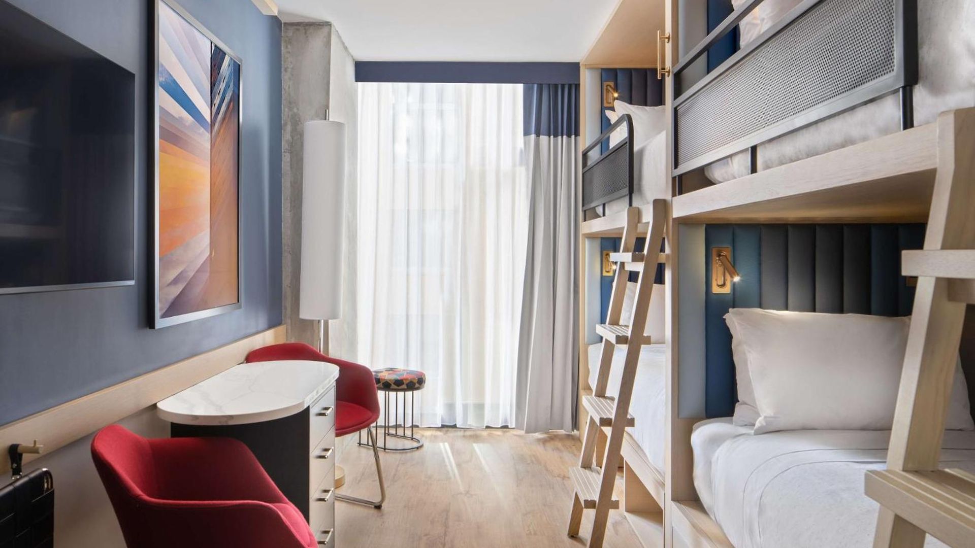 Motto By Hilton Chelsea 4*