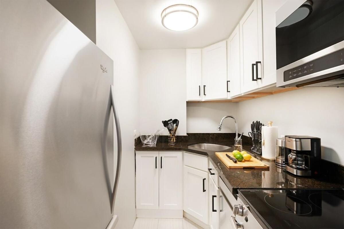 Apartment 73-208 New 2br 2bath Uws Doorman Gym New York