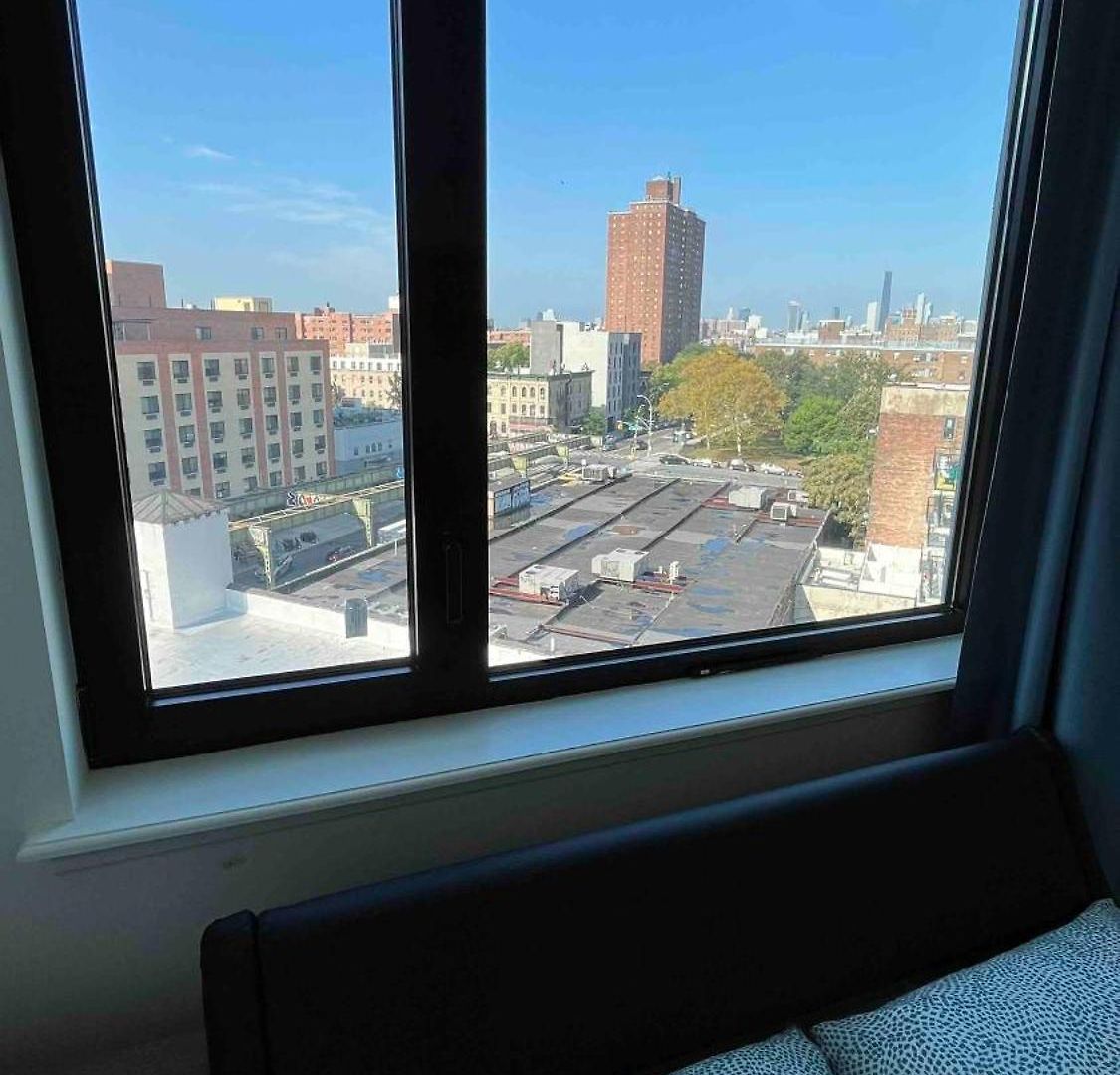 Apartment Peaceful Quiet Spacious New Modern Penthouse 3-bedroom With A Balcony New York