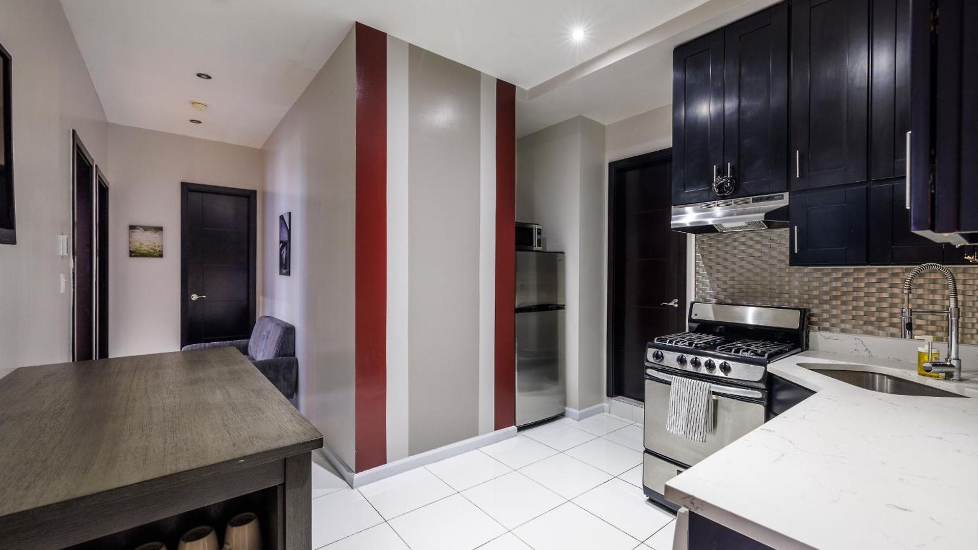 Enjoy The Easy Access Of Uws Apartment New York