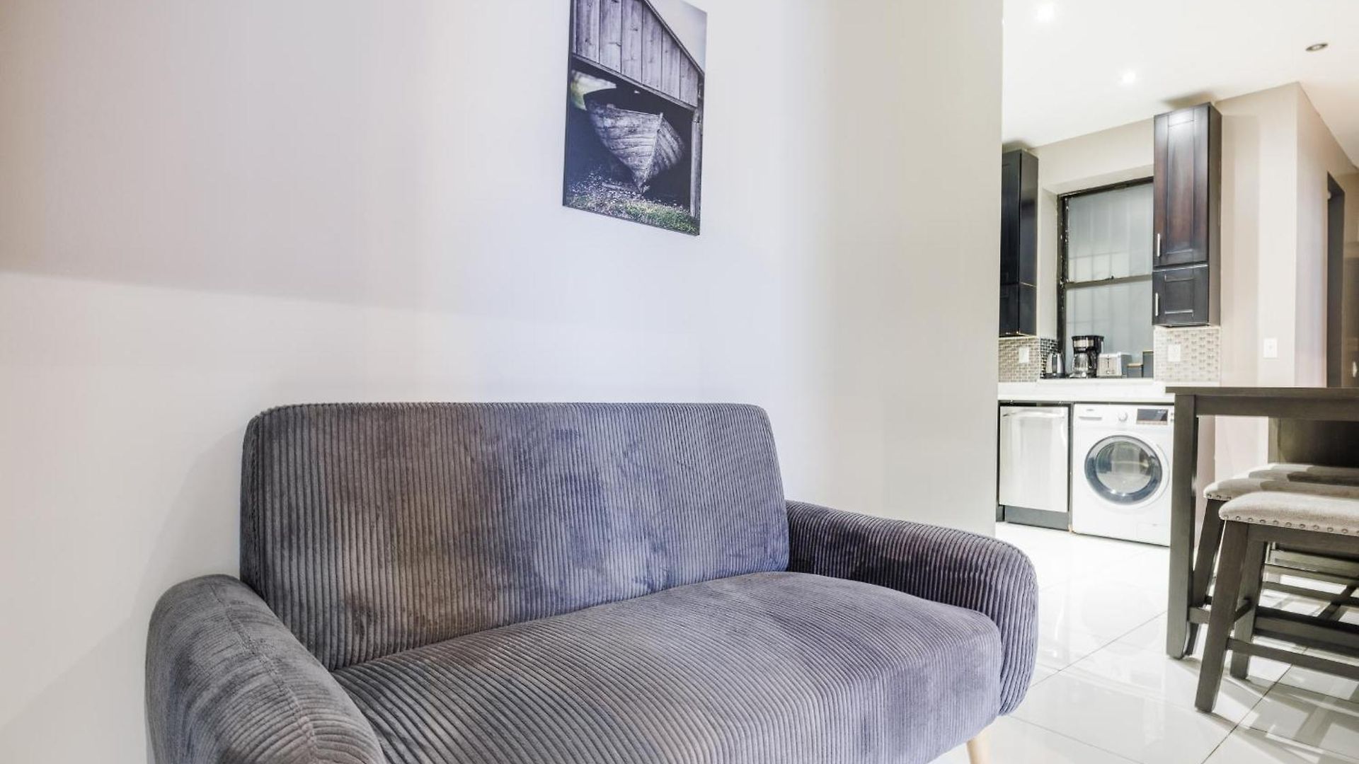 Enjoy The Easy Access Of Uws Apartment *