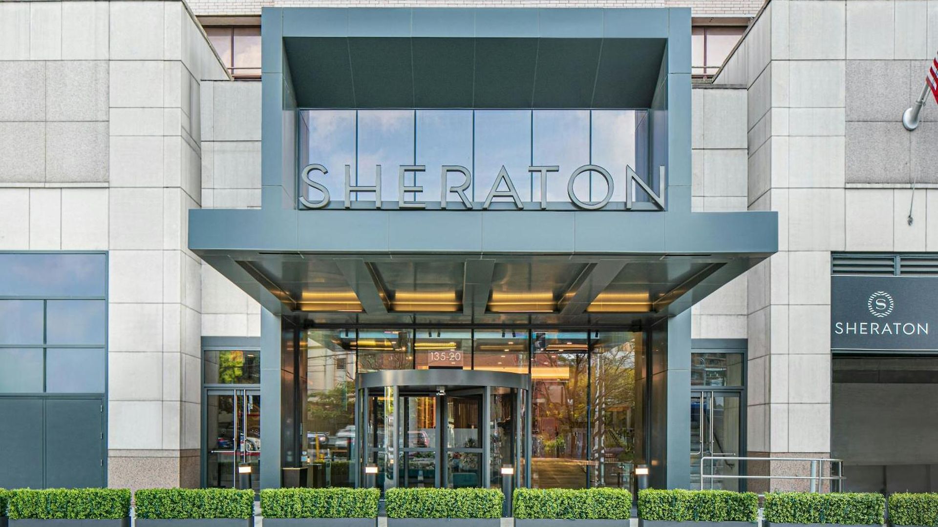 Hotel Sheraton Laguardia East 3*