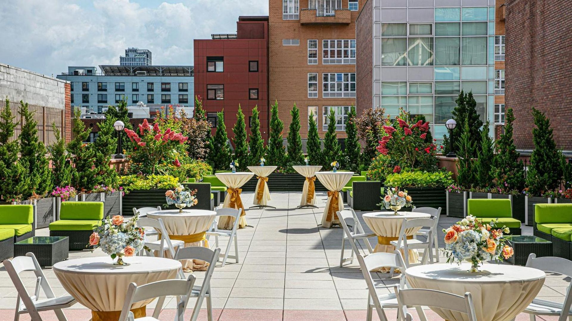 Sheraton Laguardia East Hotel 3*