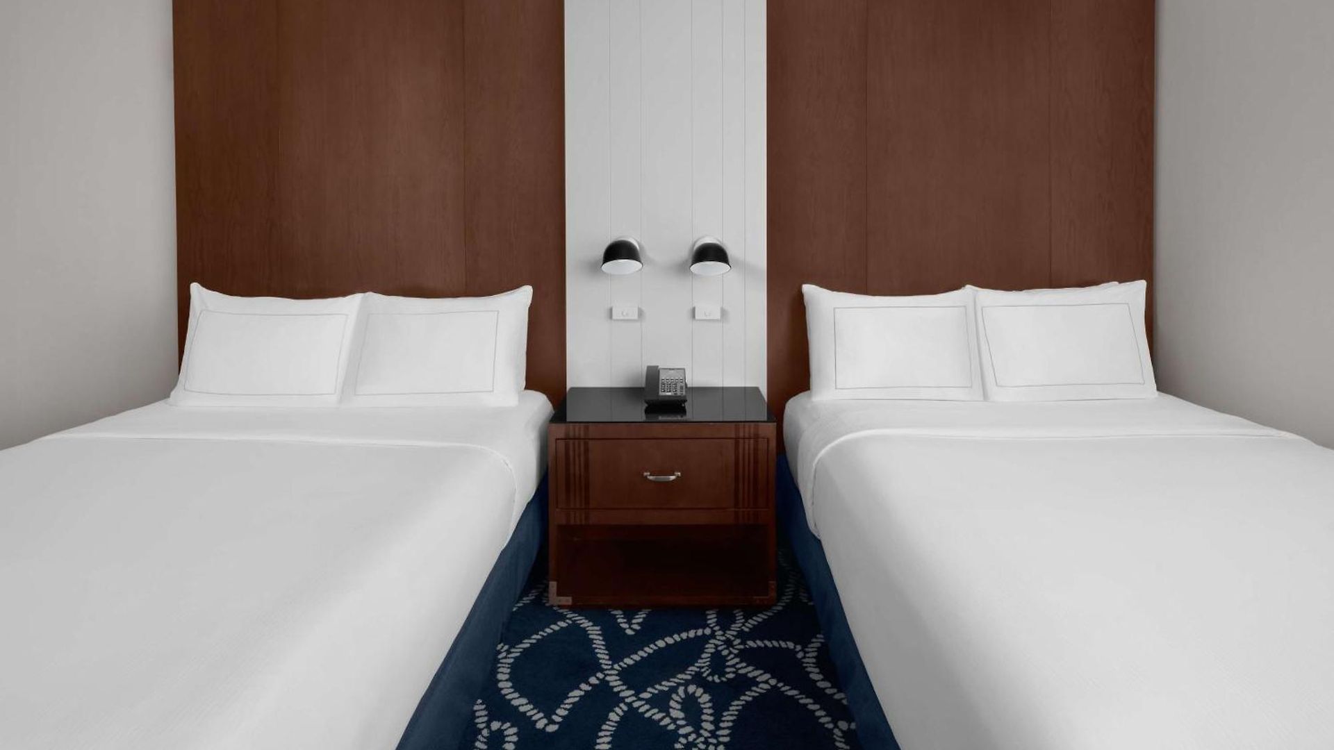 Hilton Brooklyn - Newly Renovated 4*
