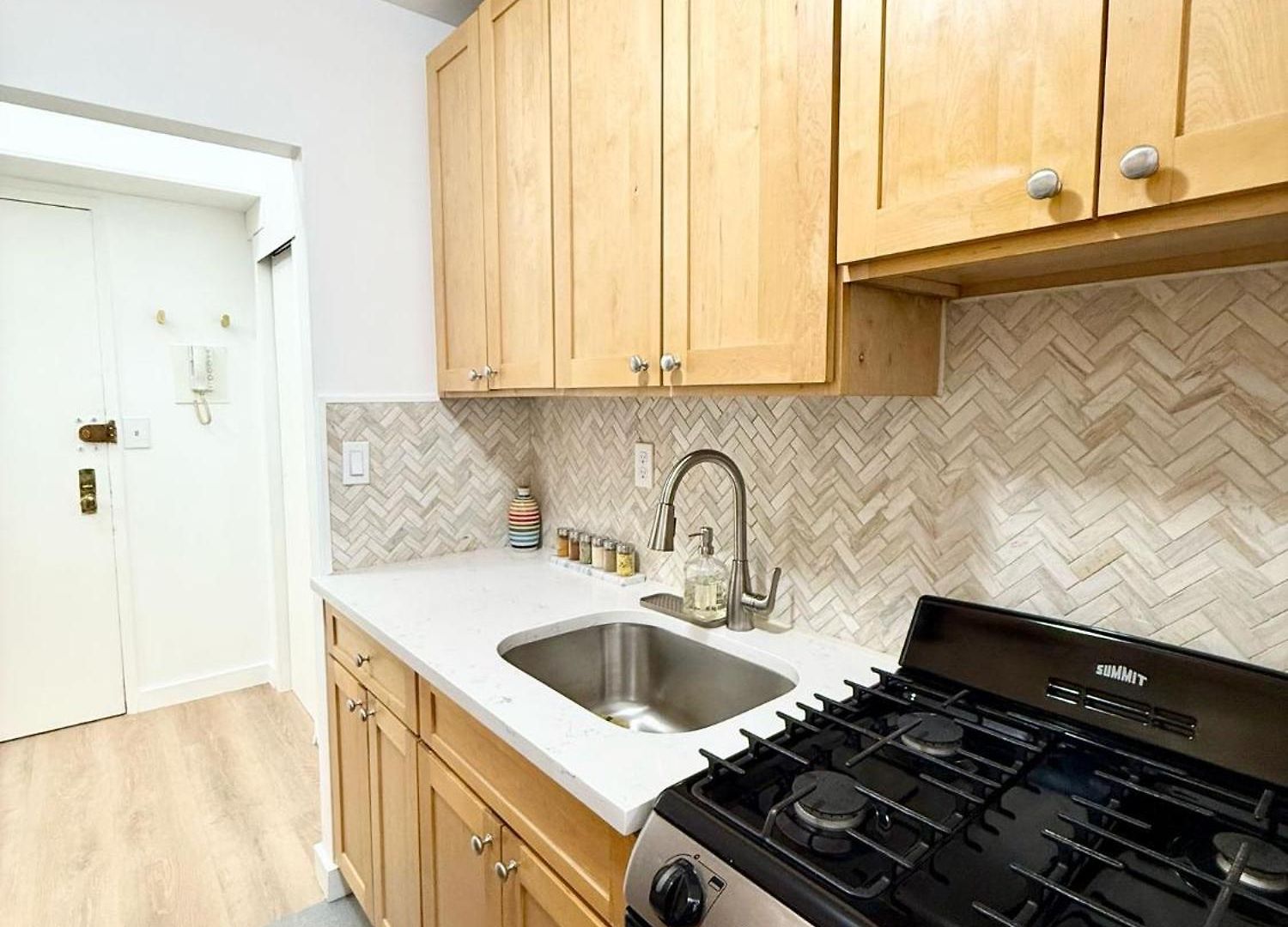 Great 2 Bed Great Location Nye Apartment *