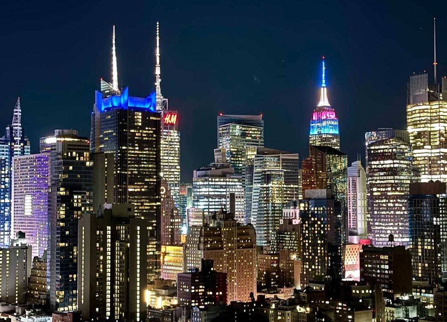Midtown High Floor Fantastic Panoramic View Corner 2 Bedroom Apartment New York