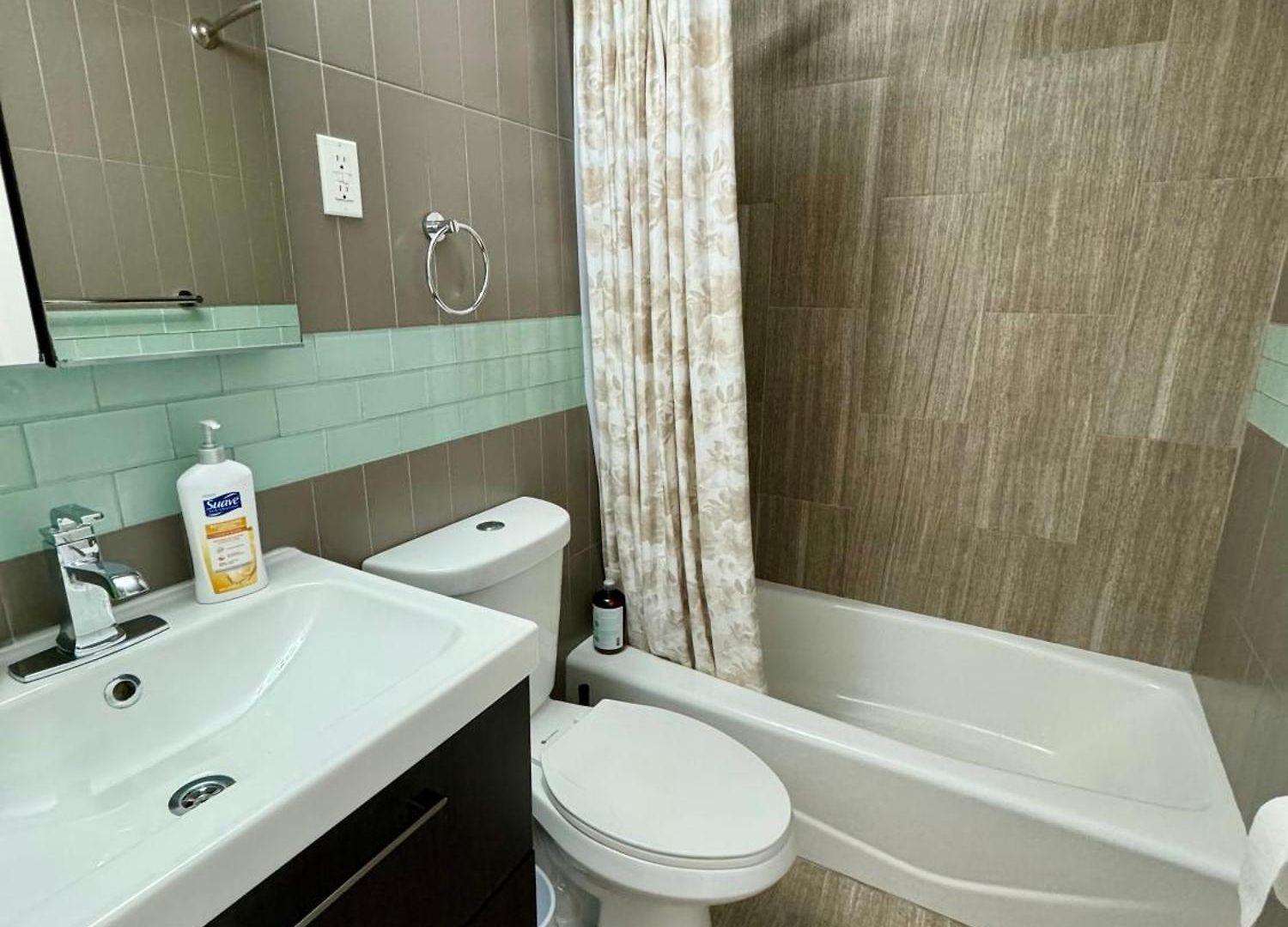 Midtown High Floor Fantastic Panoramic View Corner 2 Bedroom