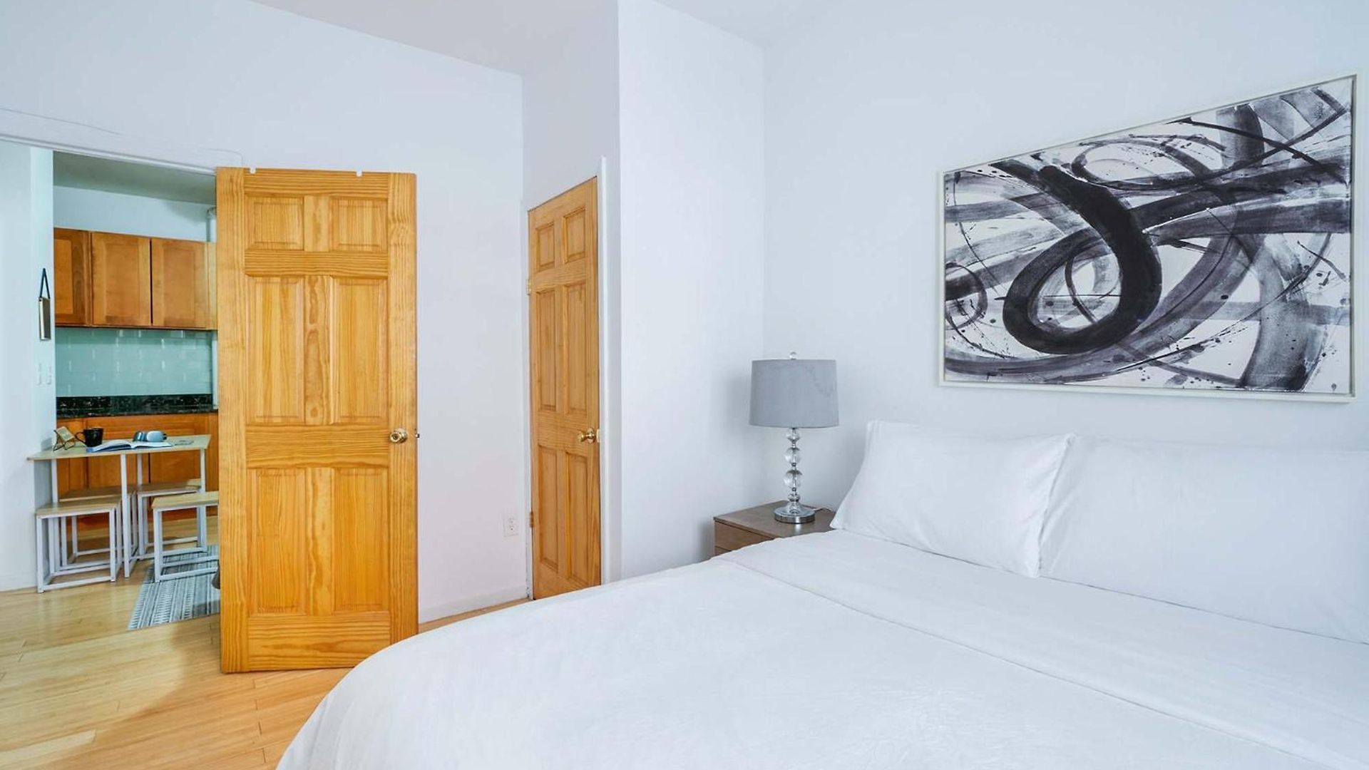 102-1a Value 2br Near Park Apartment