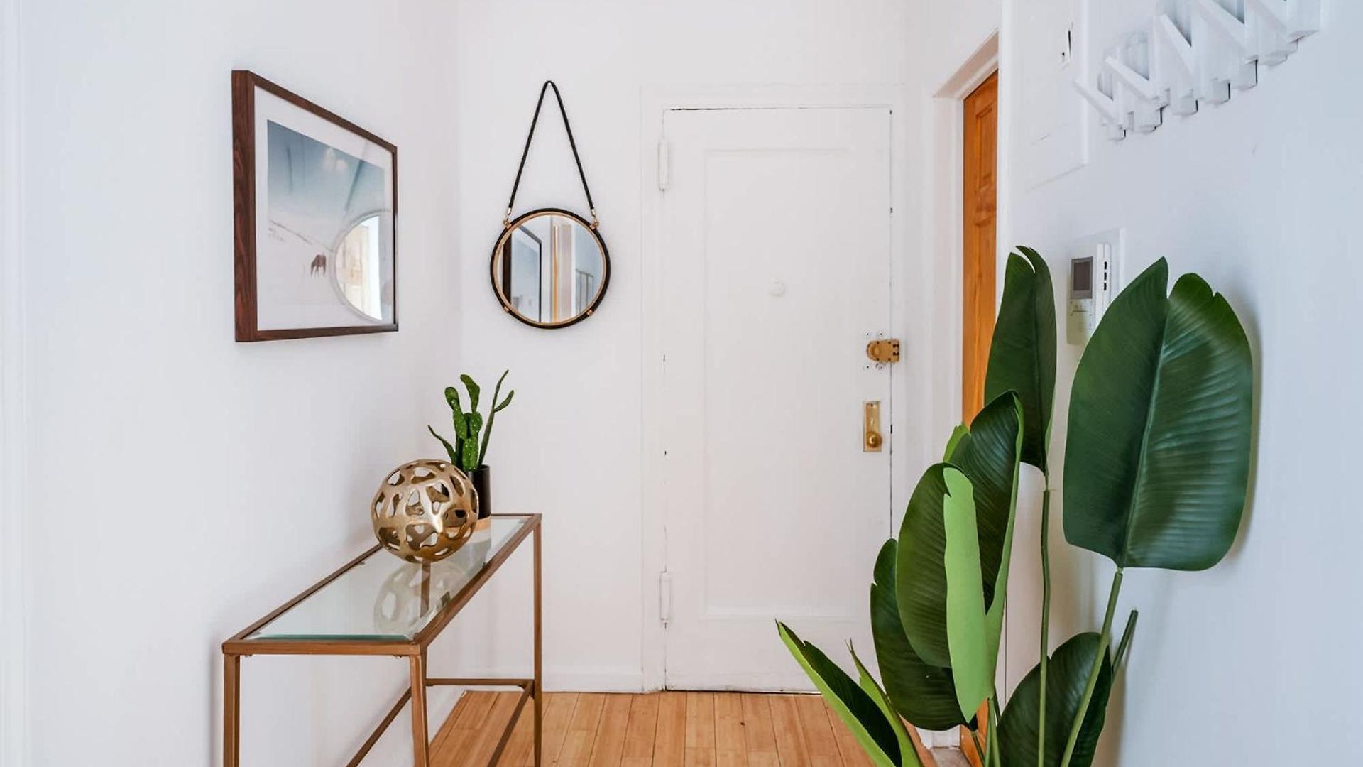 102-1a Value 2br Near Park *