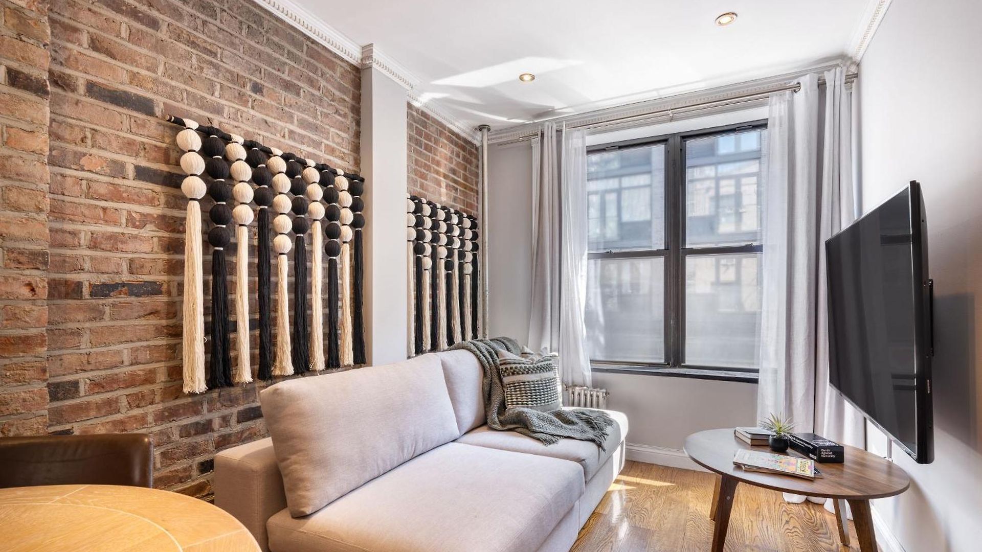 Three Bedroom In Lower Manhattan! Apartment