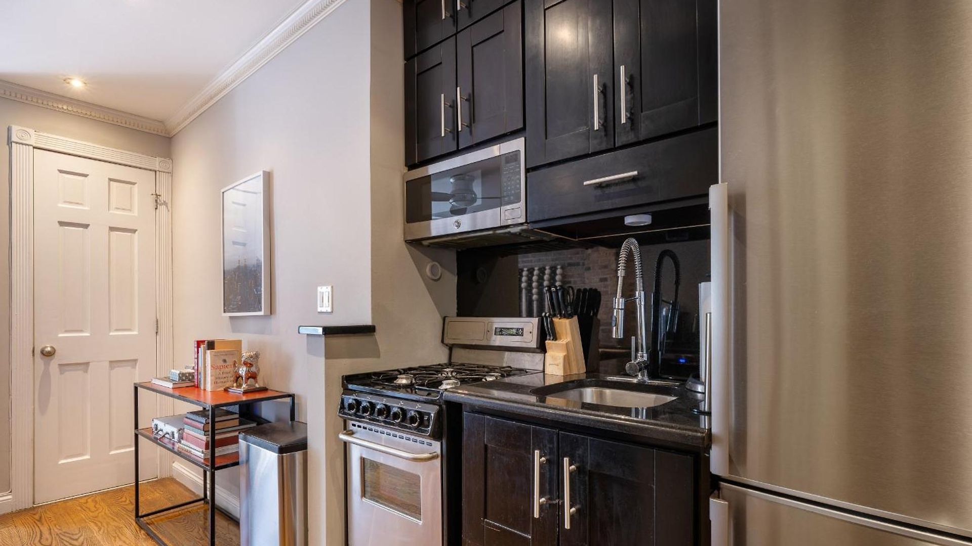 Apartment Three Bedroom In Lower Manhattan!