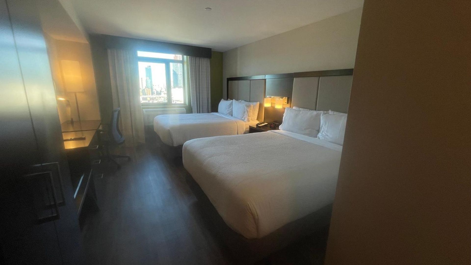 Express Long Island E - By Ihg Hotel New York