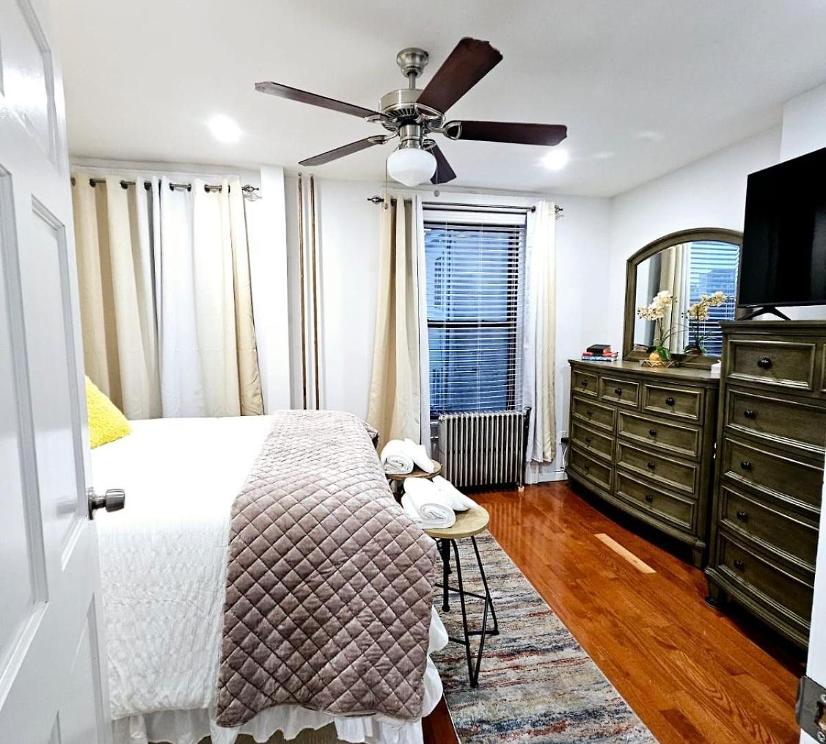 Cozy Near Barclay Center *