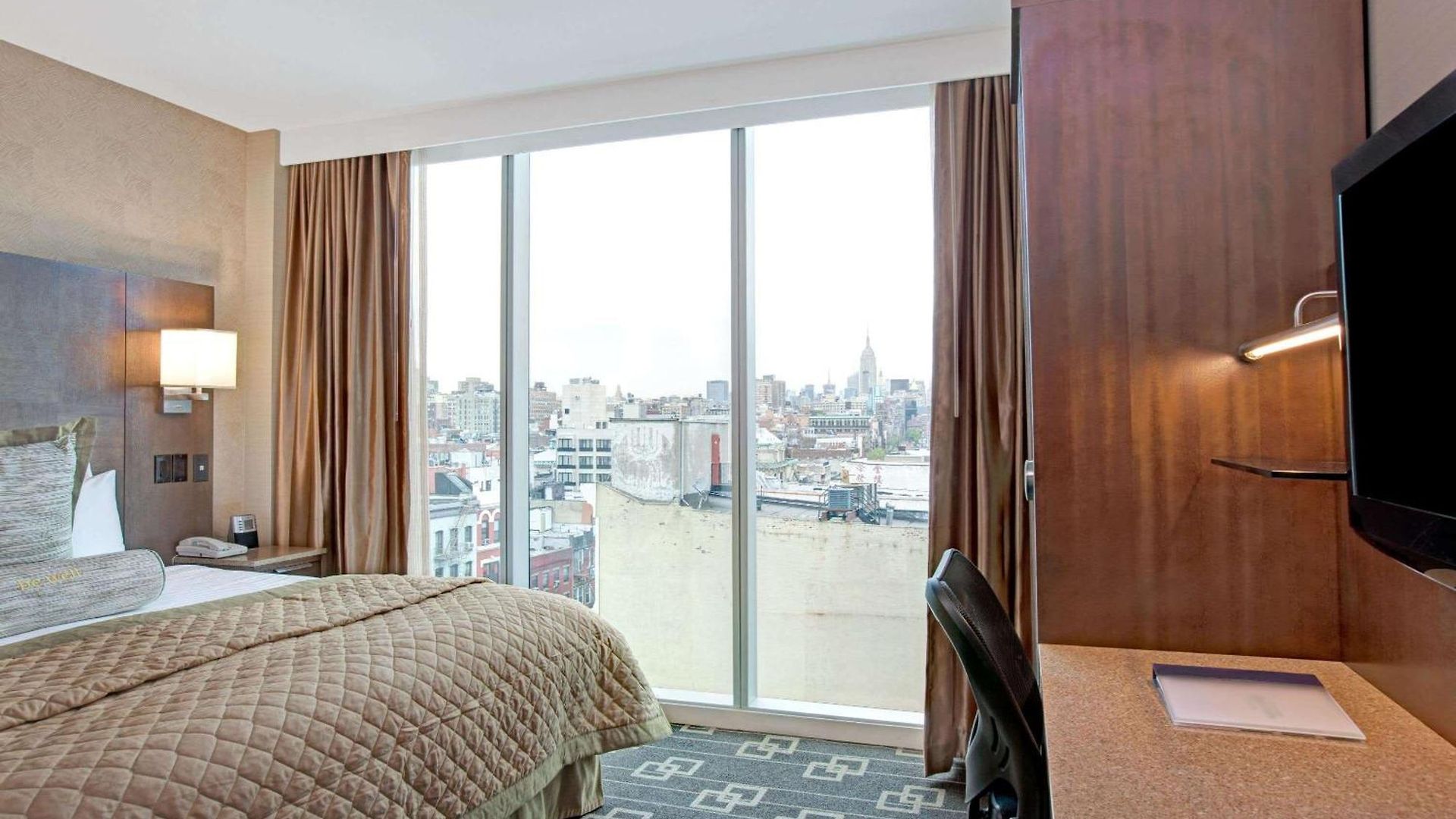 Wyndham Garden Chinatown