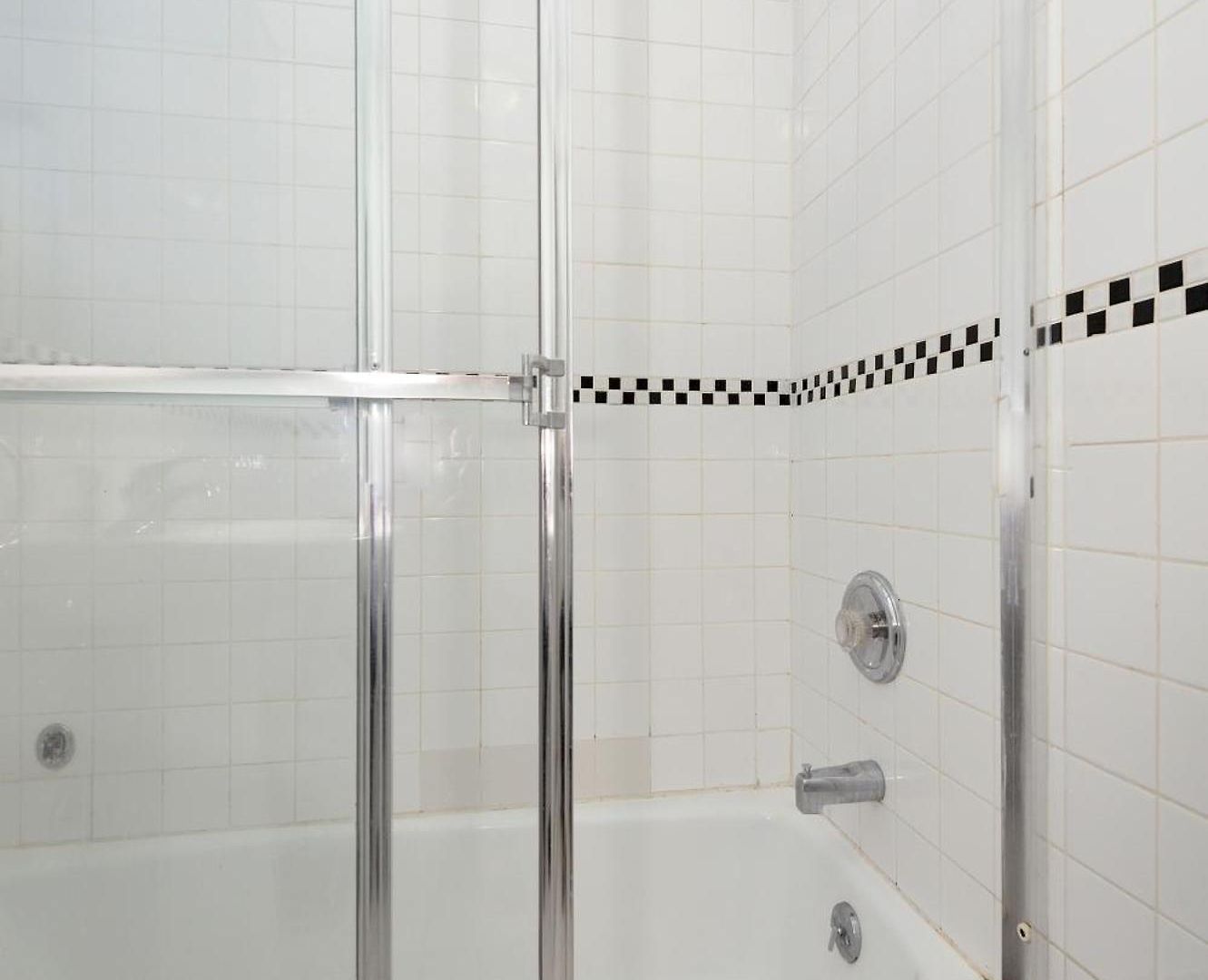 Charming 3-bedroom In Midtown West New York