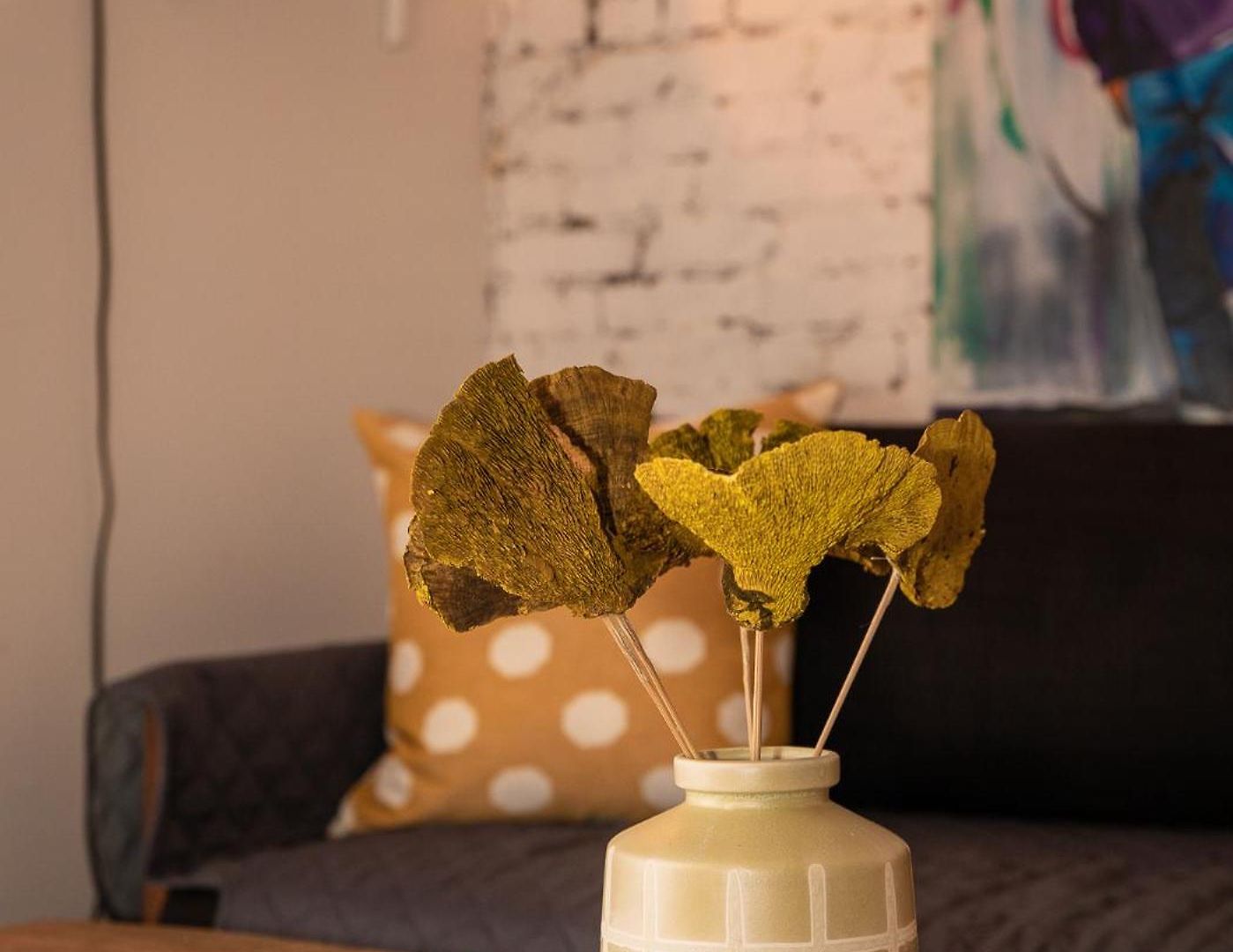 Sunny Fully Furnished In Chelsea Apartment *