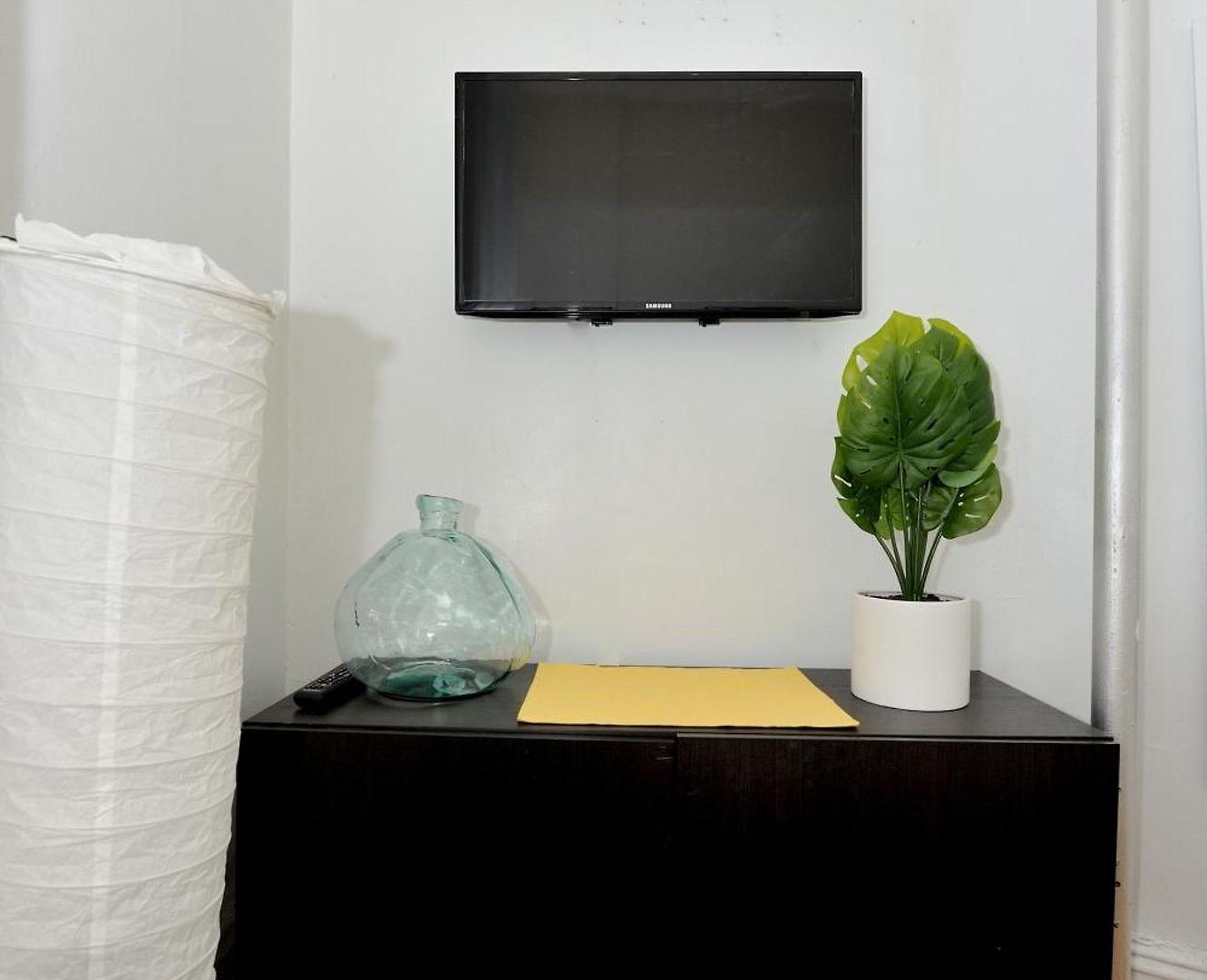 Midtown West Furnished 3br Apartment