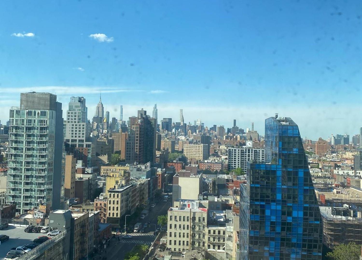 Les Is Stunning Views *