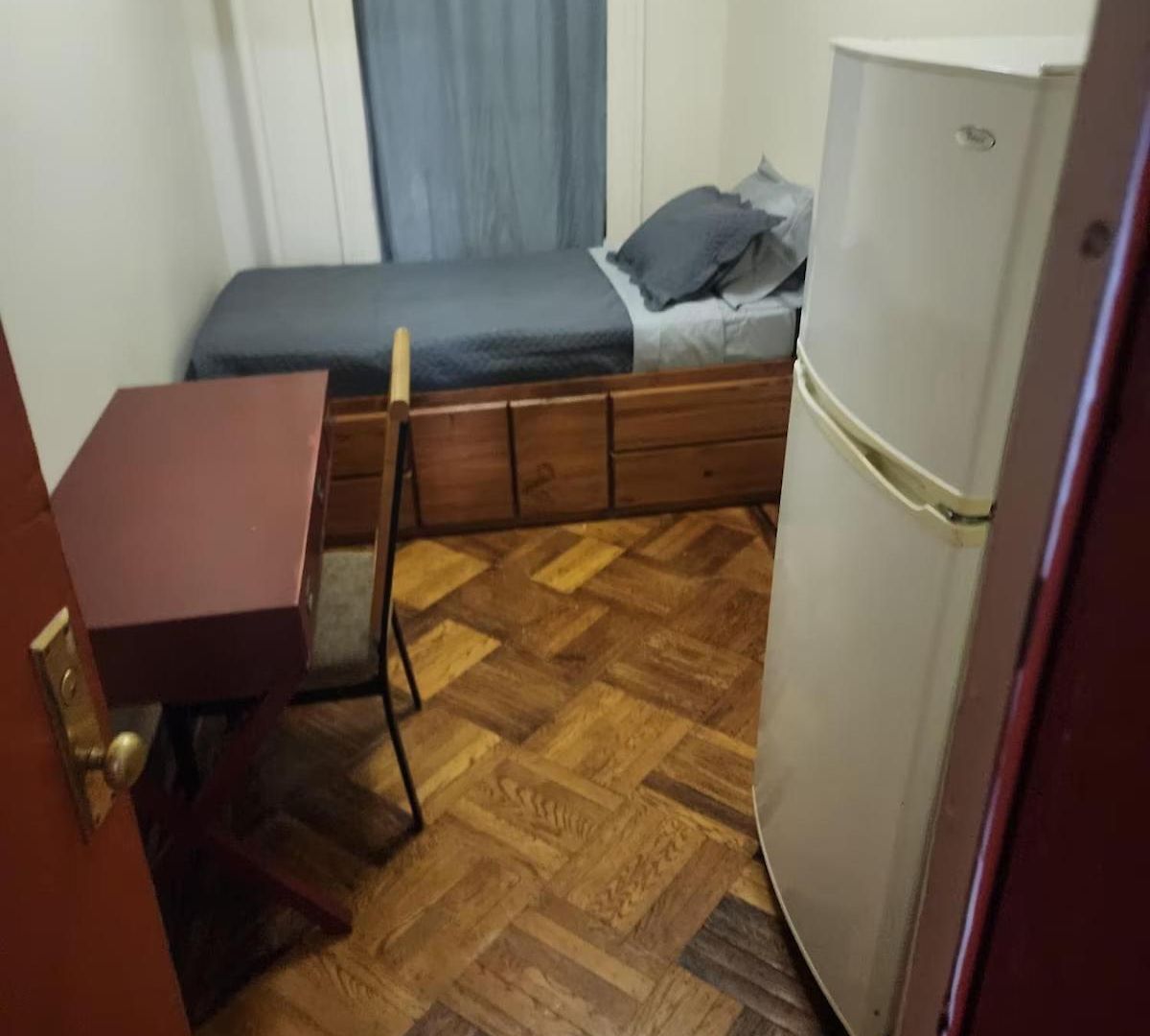 2 Guest house *