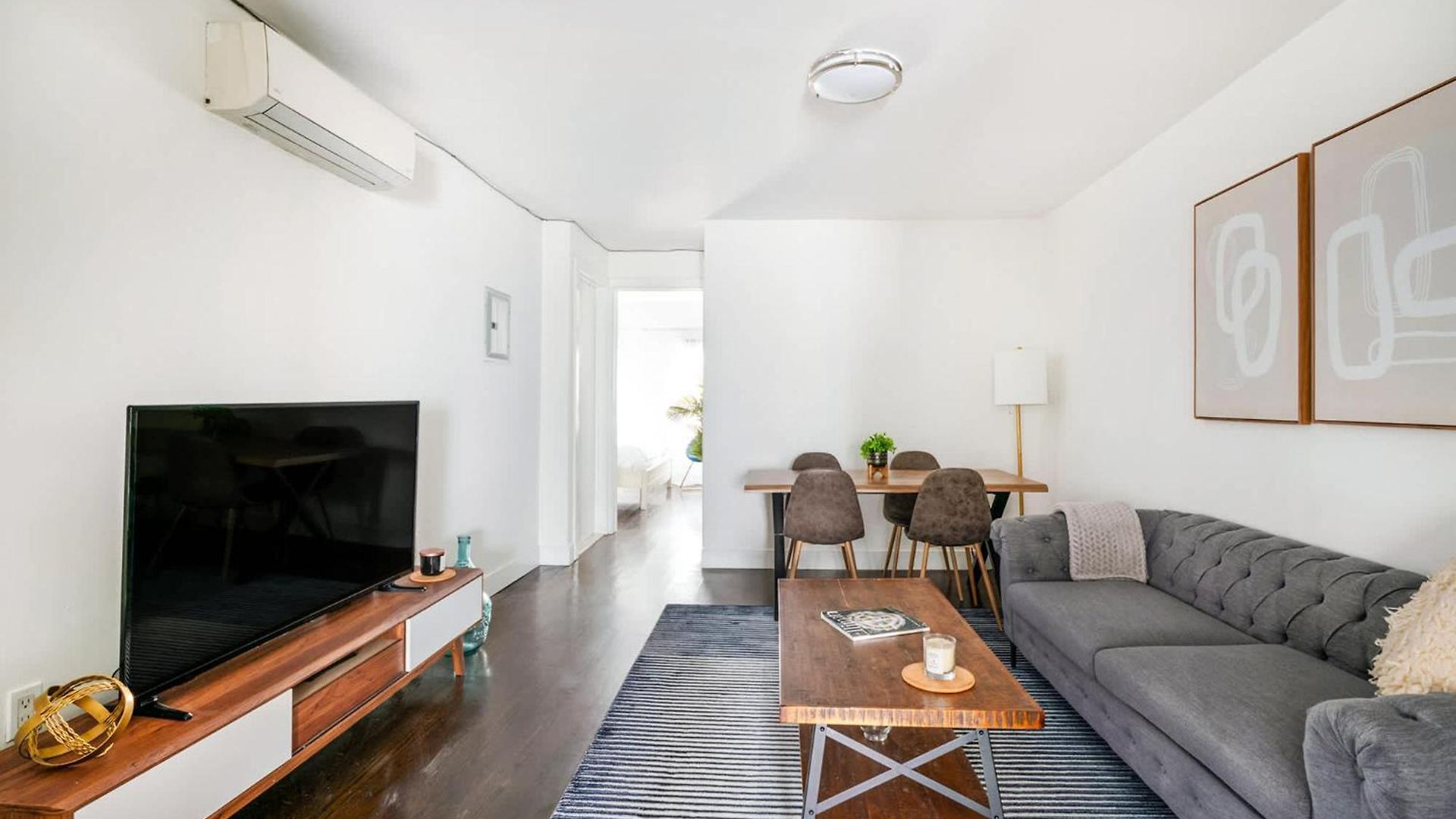 39-3 Newly Renovated 3 Bedroom Prime Midtown Sleeps 6 * New York
