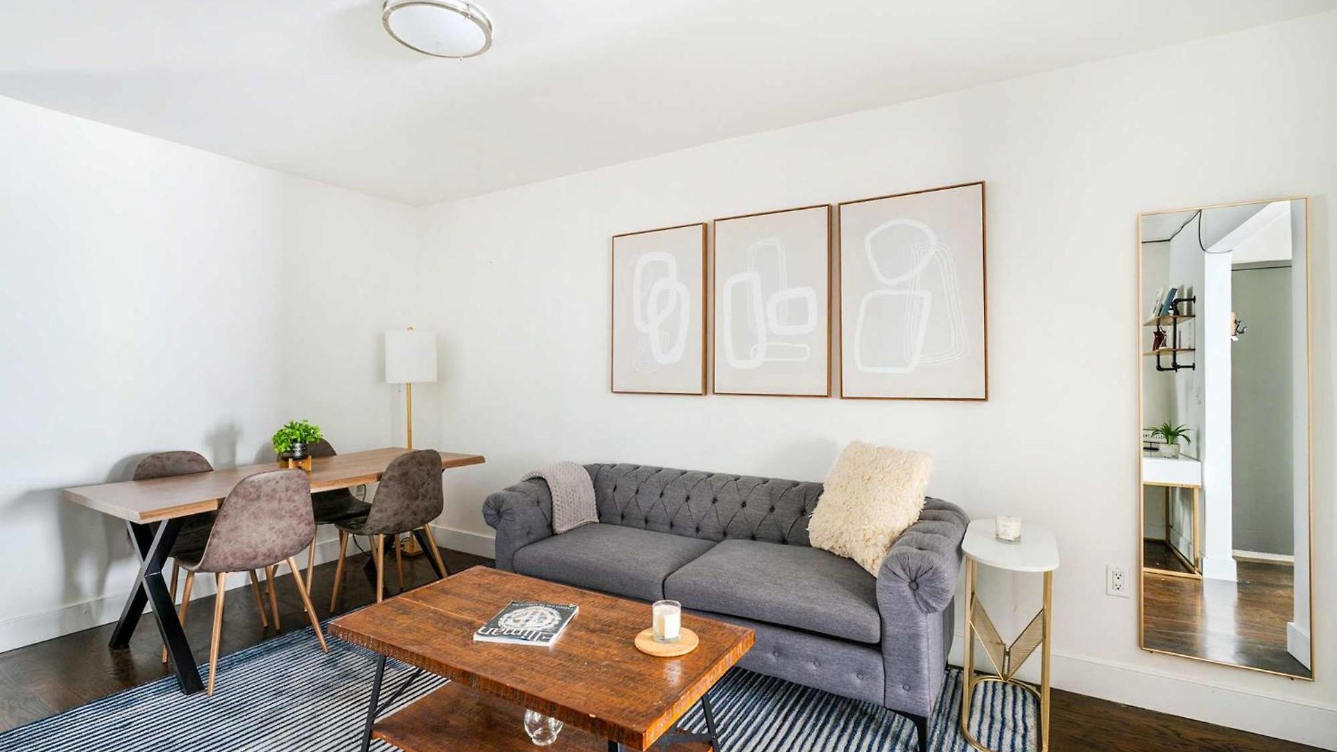 39-3 Newly Renovated 3 Bedroom Prime Midtown Sleeps 6 Apartment
