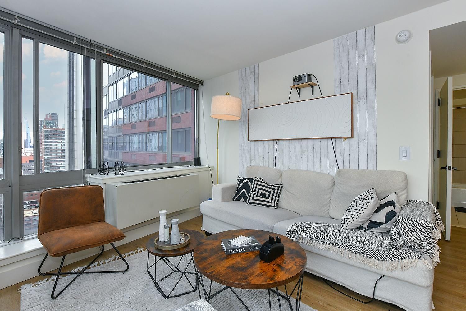 Modern Times Square 1 Bedroom Retreat Apartment New York