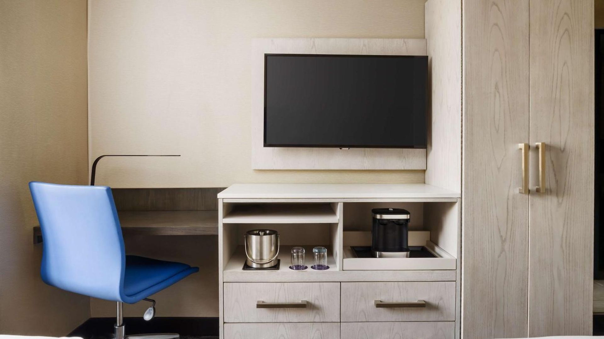 Hotel Doubletree By Hilton New York Times Square West 4*