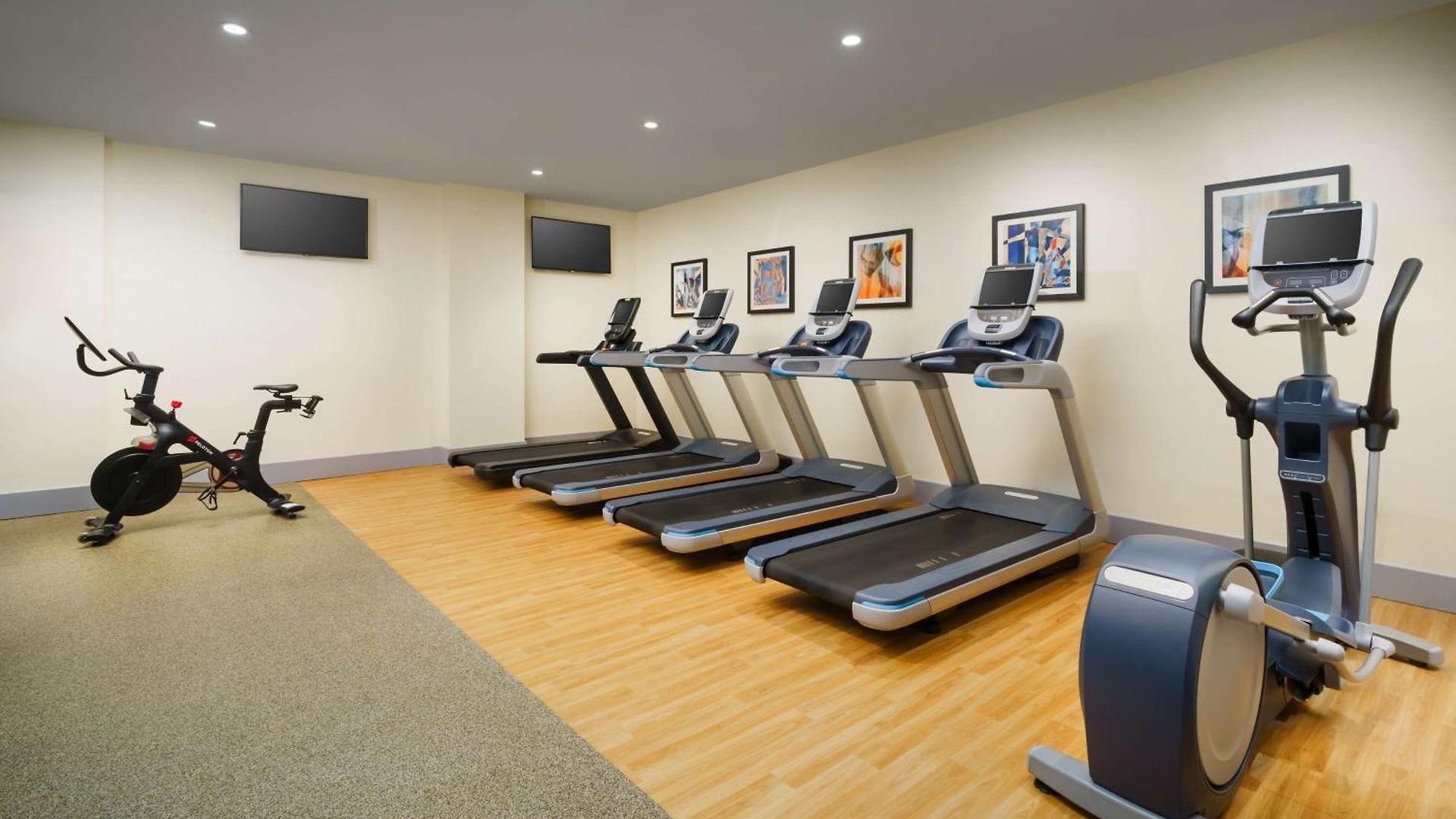 Doubletree By Hilton New York Times Square West 4* New York
