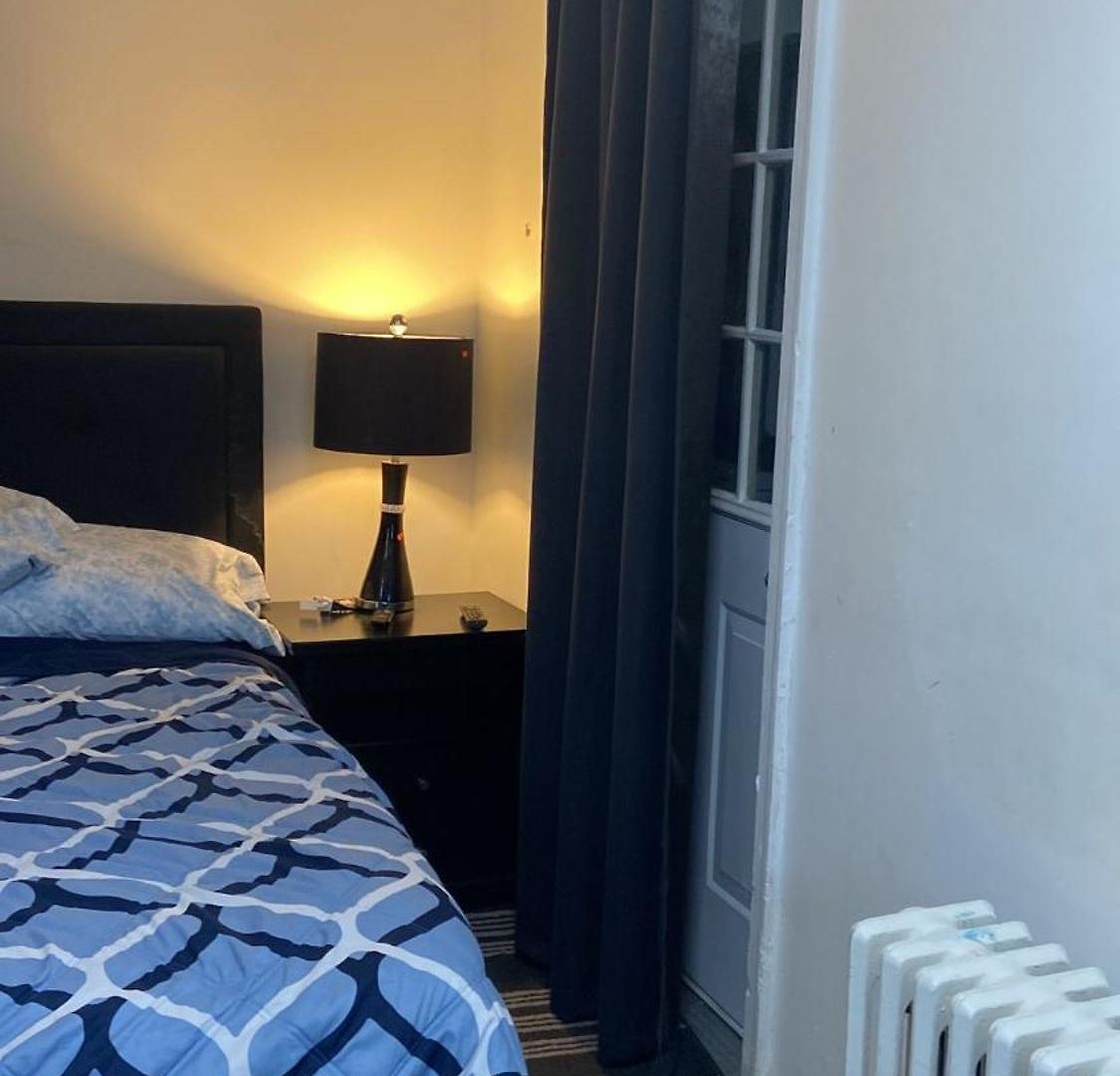 Cozzy With Private Entrance And Drive Way New York