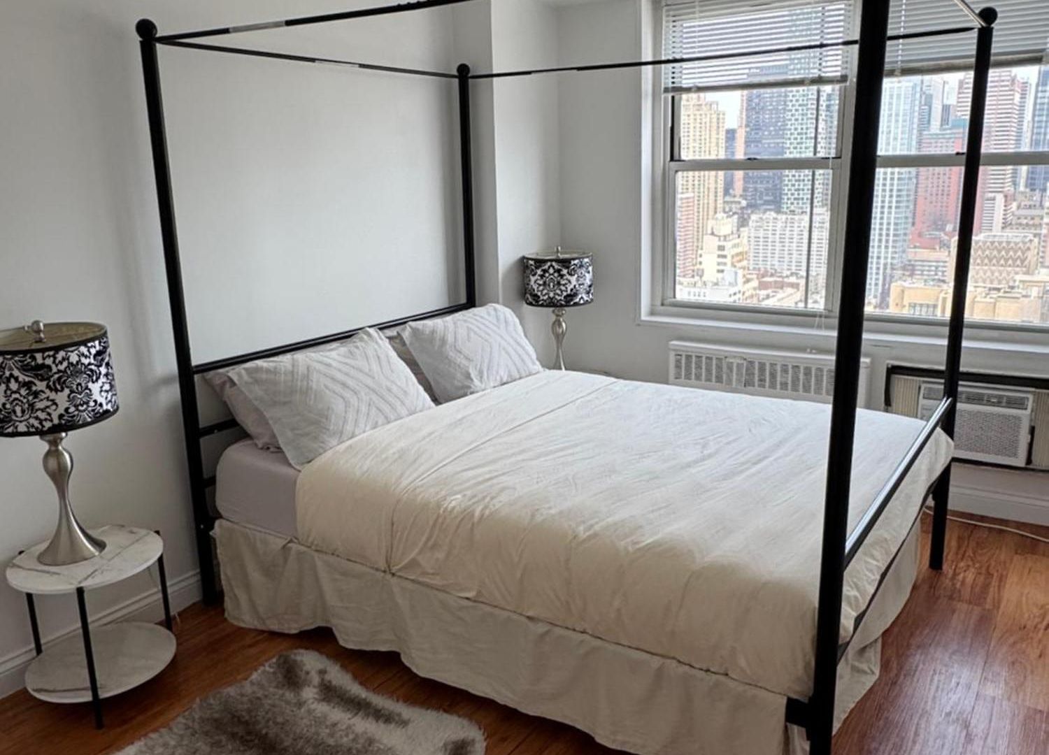 Midtown High Floor Fantastic Panoramic View Corner 2 Bedroom
