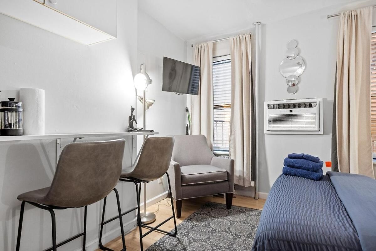 Walk To Time Square Cozy Apartment *
