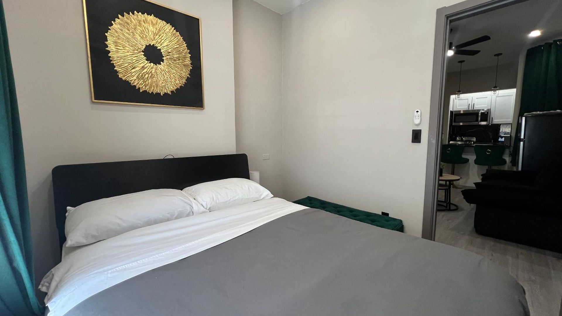 The Midtown Marquis Apartment