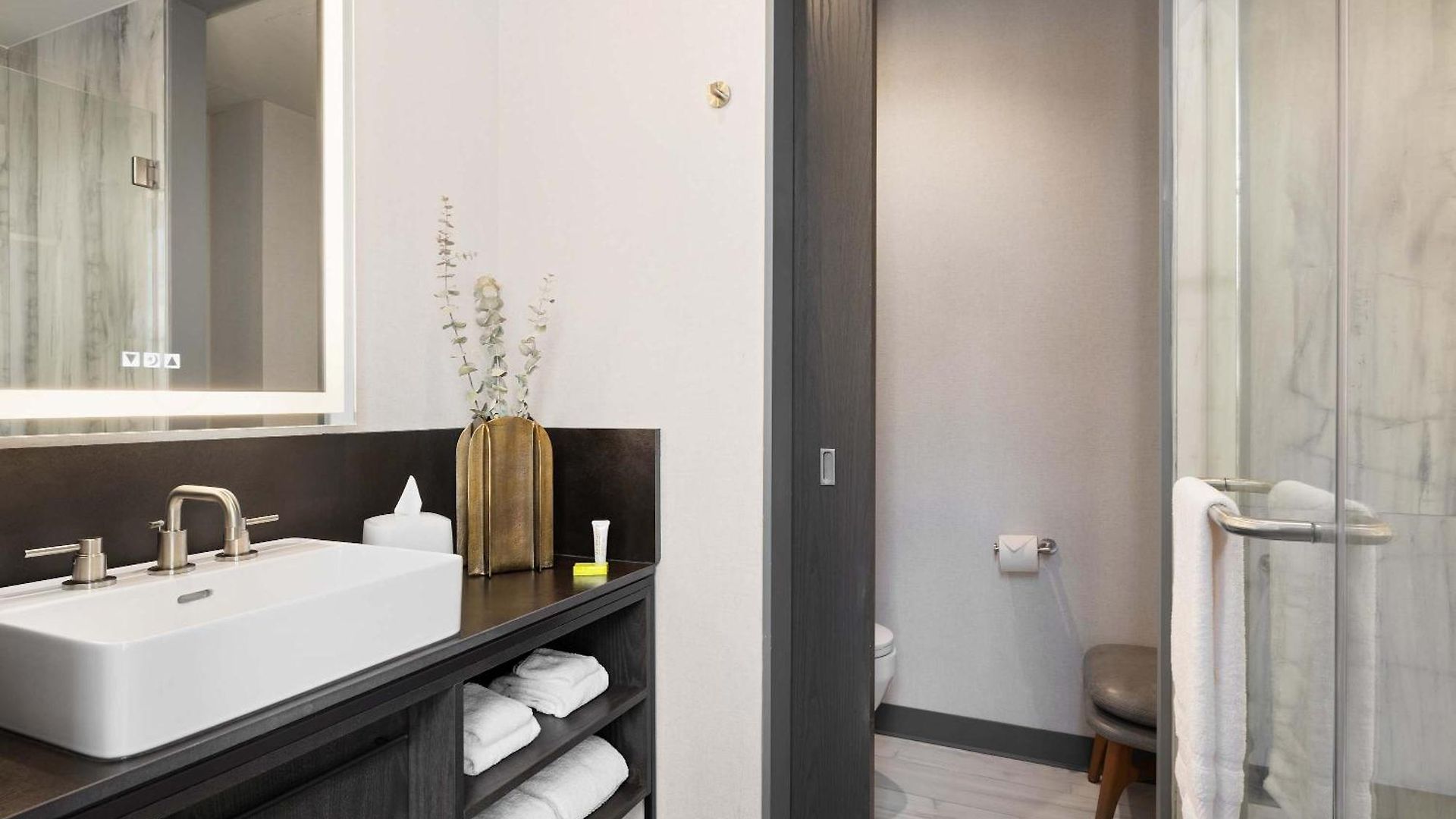 Apartment The Vibe On 5th Xiii Vibe 8762 New York
