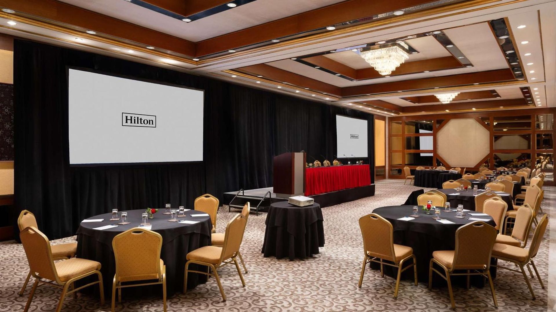 Millennium Hilton One Un Plaza Hotel New York