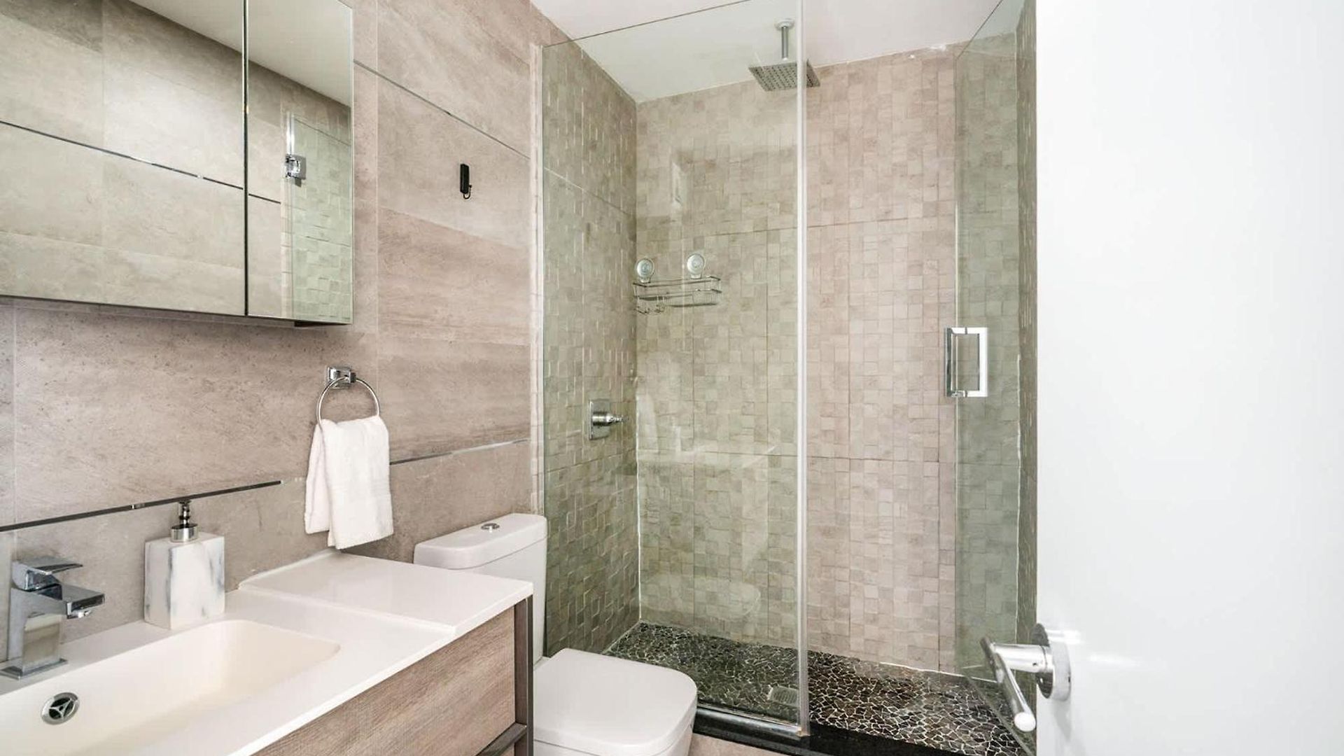Apartment 75-4c New Duplex 3br W D Elevator Walk To C Park