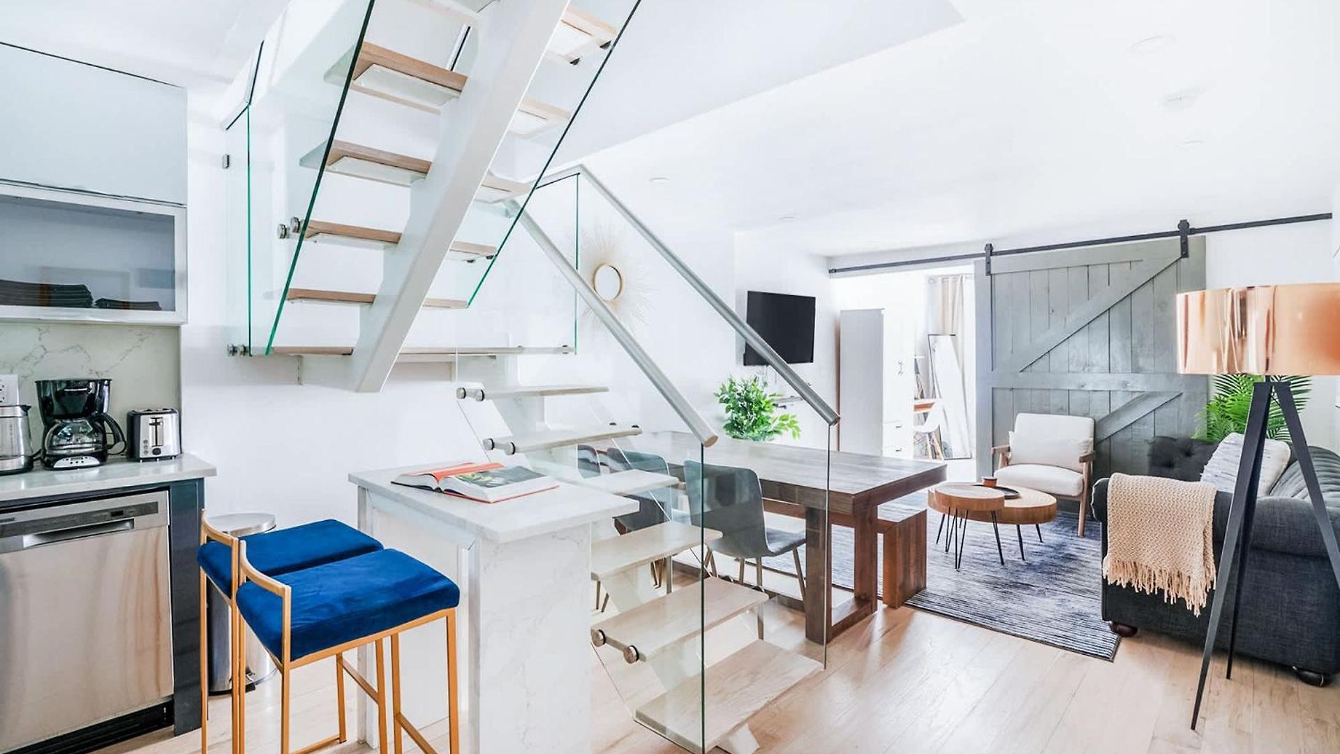 75-4a Brand New 3br Prime Ues W D In Unit