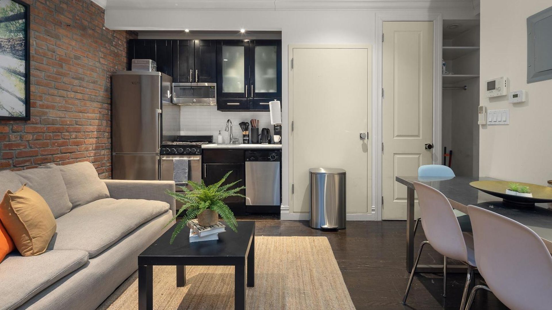 Apartment Explore Nyc! Cozy 2br In Prime Location *