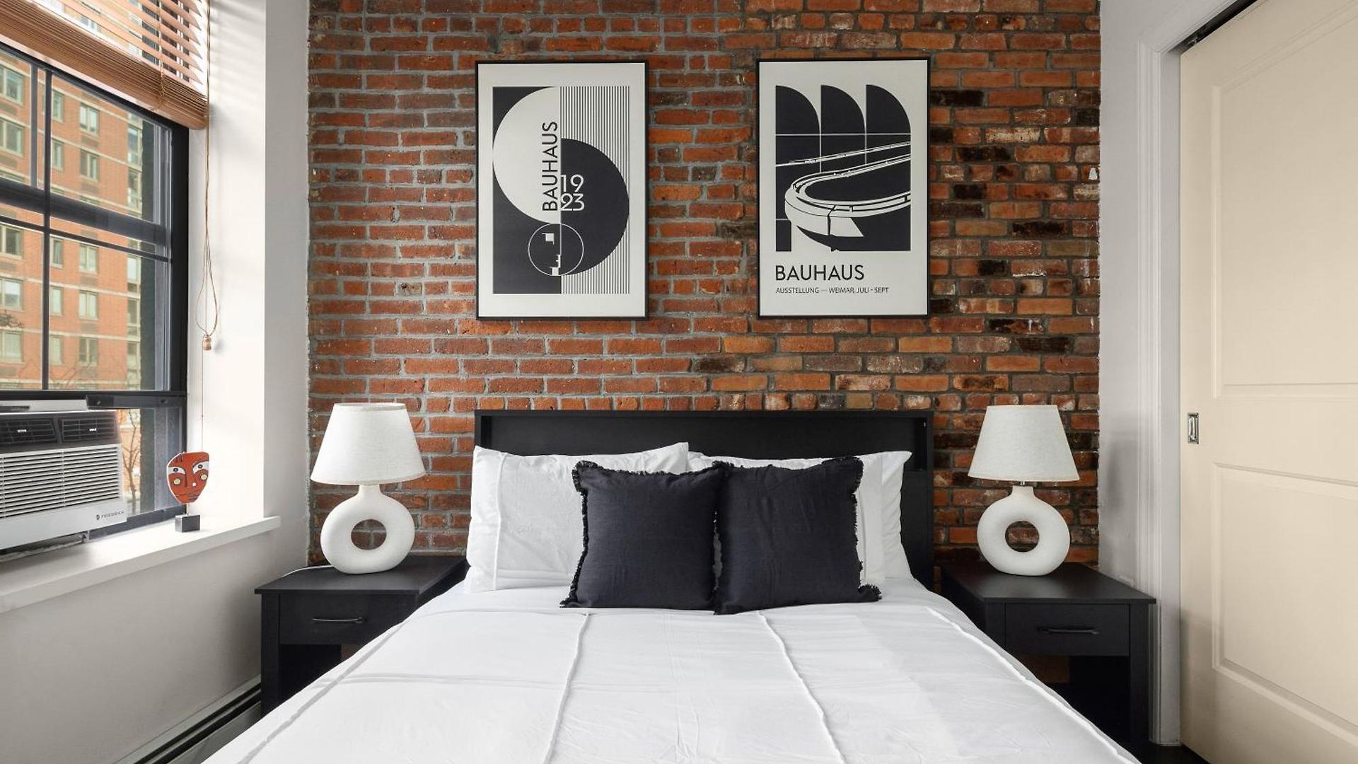 Rustic Nyc In Trendy Hudson Yard Apartment New York