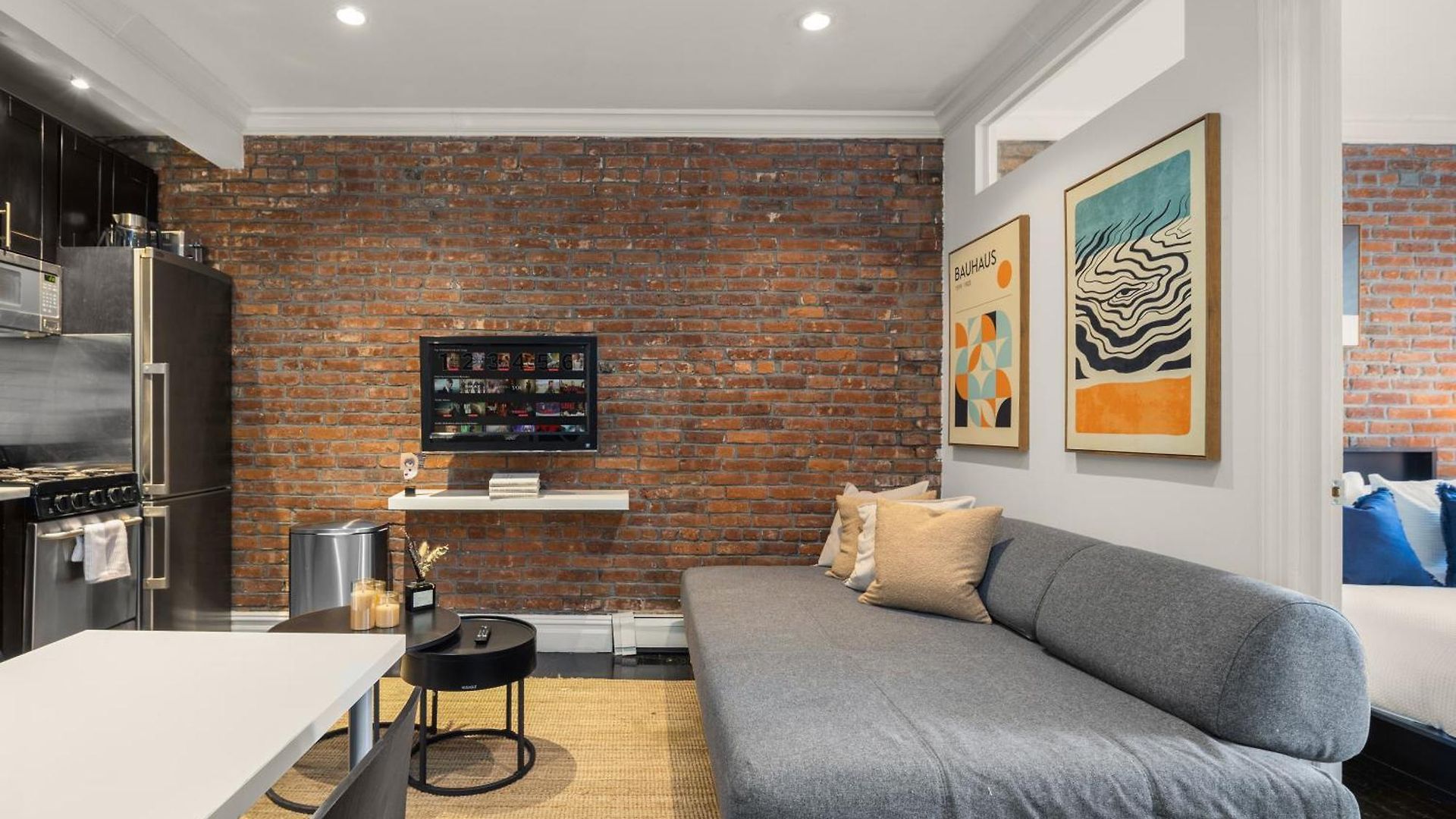 Rustic Nyc In Trendy Hudson Yard Apartment