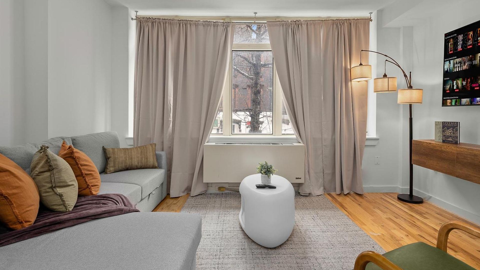 Apartment Modern 2br Steps From New York's Iconic Broadway